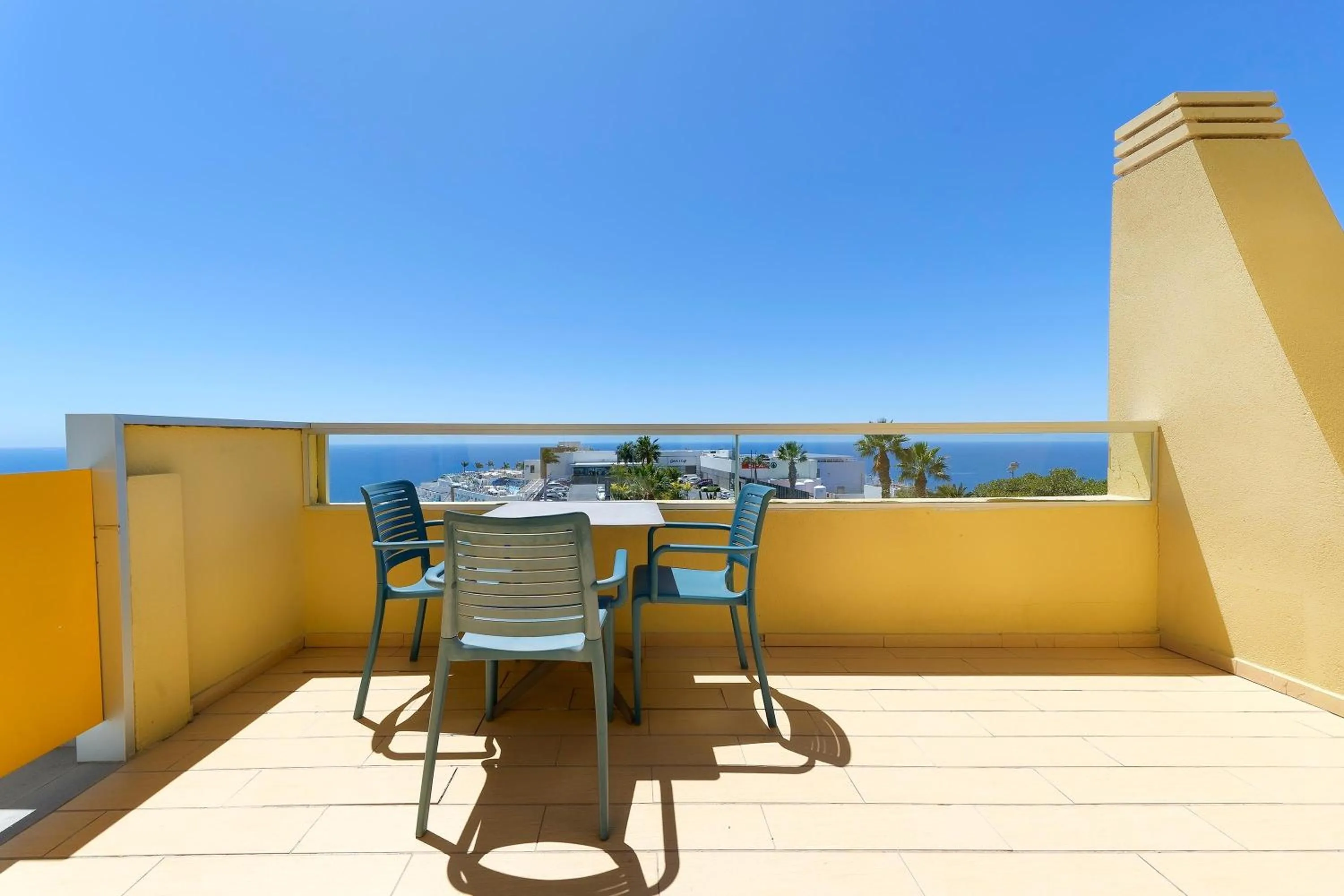 Photo of the whole room in Servatur Riosol