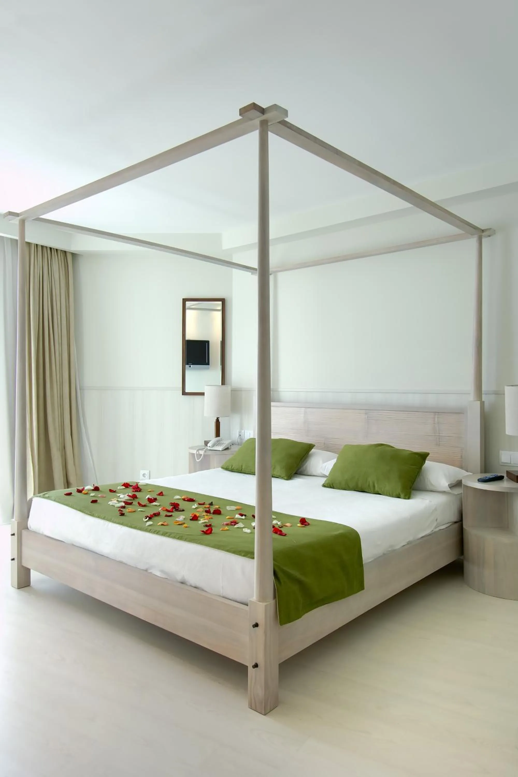 Bed in Hotel Tenerife Golf & Seaview