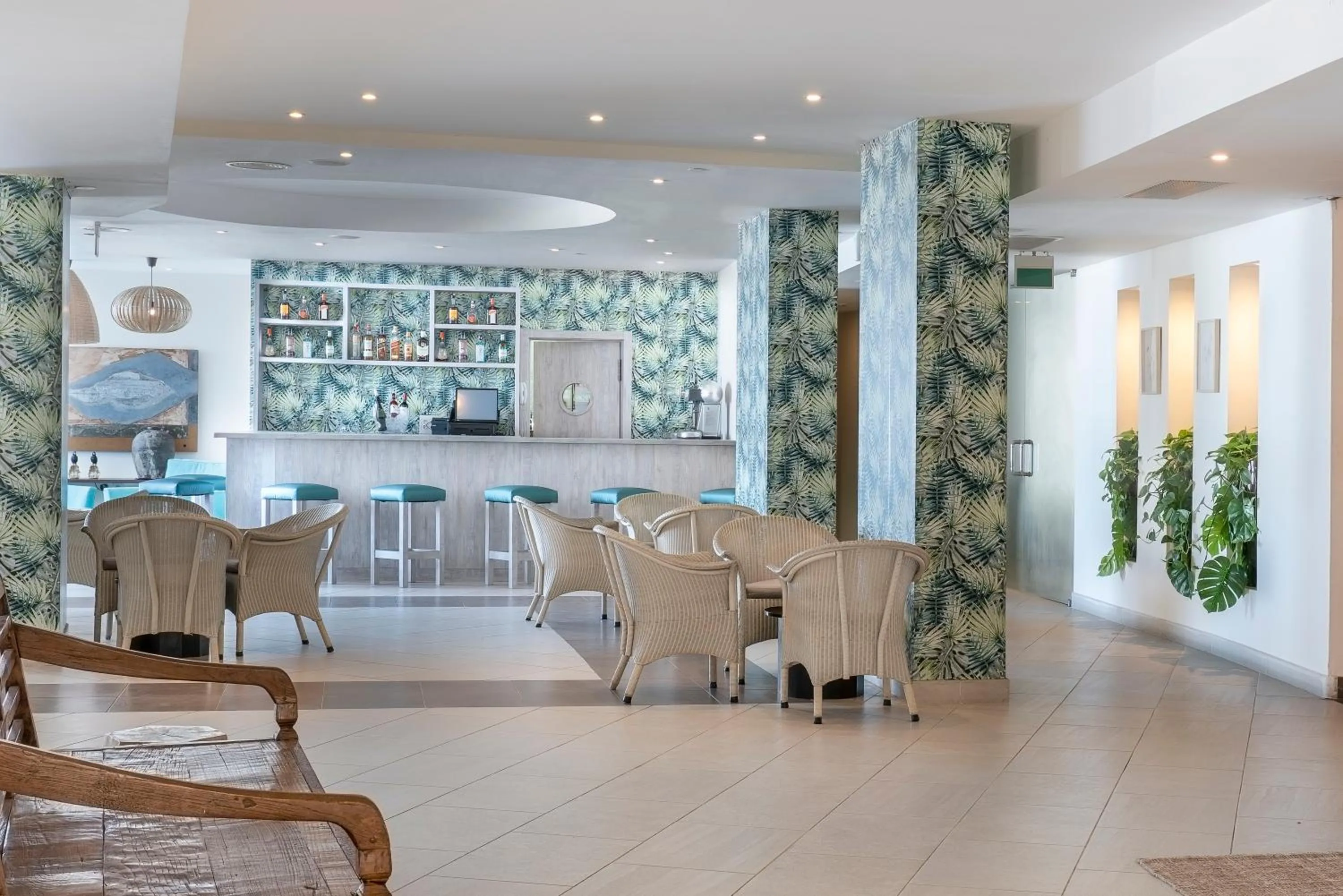 Lounge or bar in Hotel Tenerife Golf & Seaview