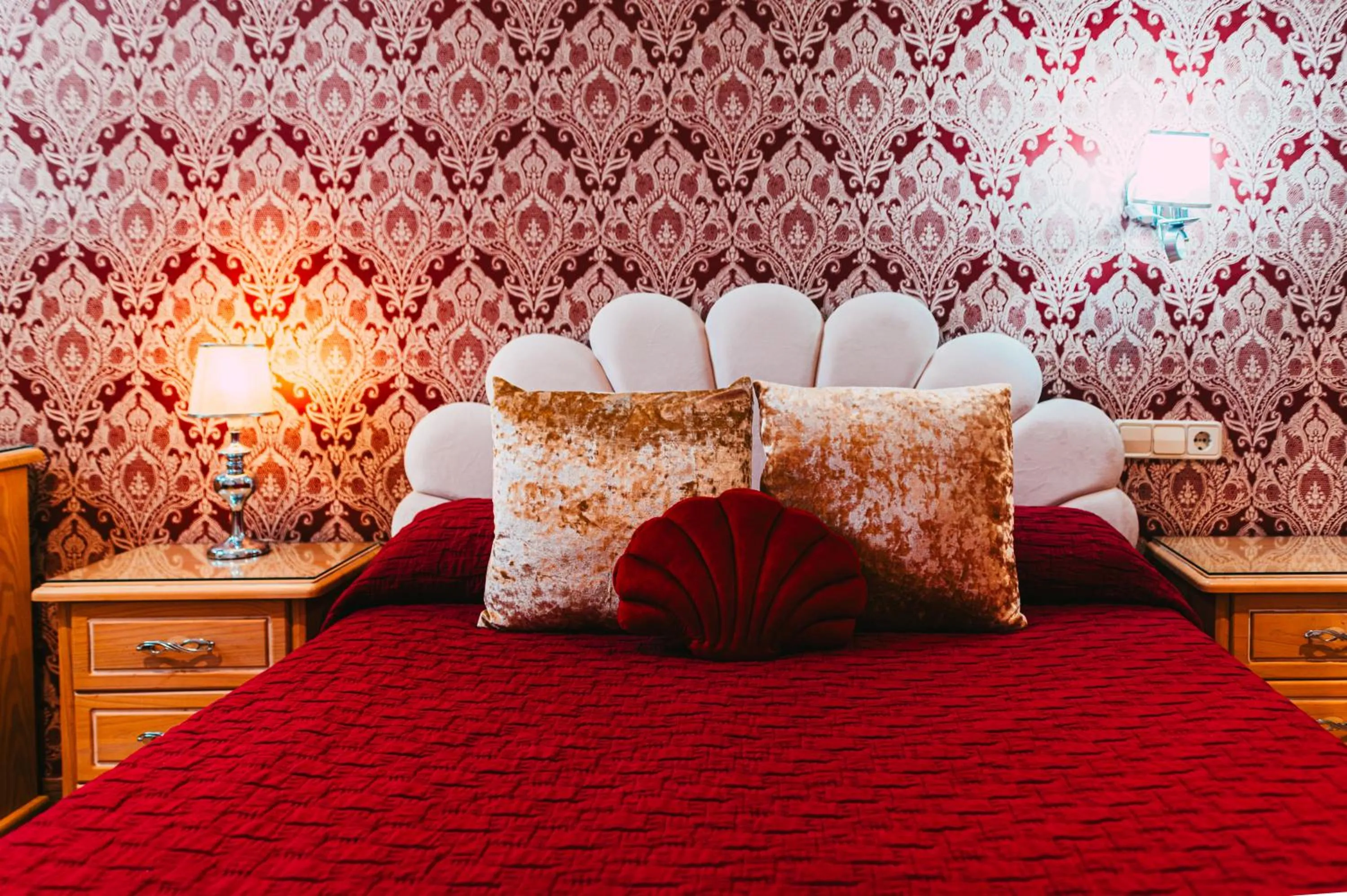 Bed in Hostal Mont Royal