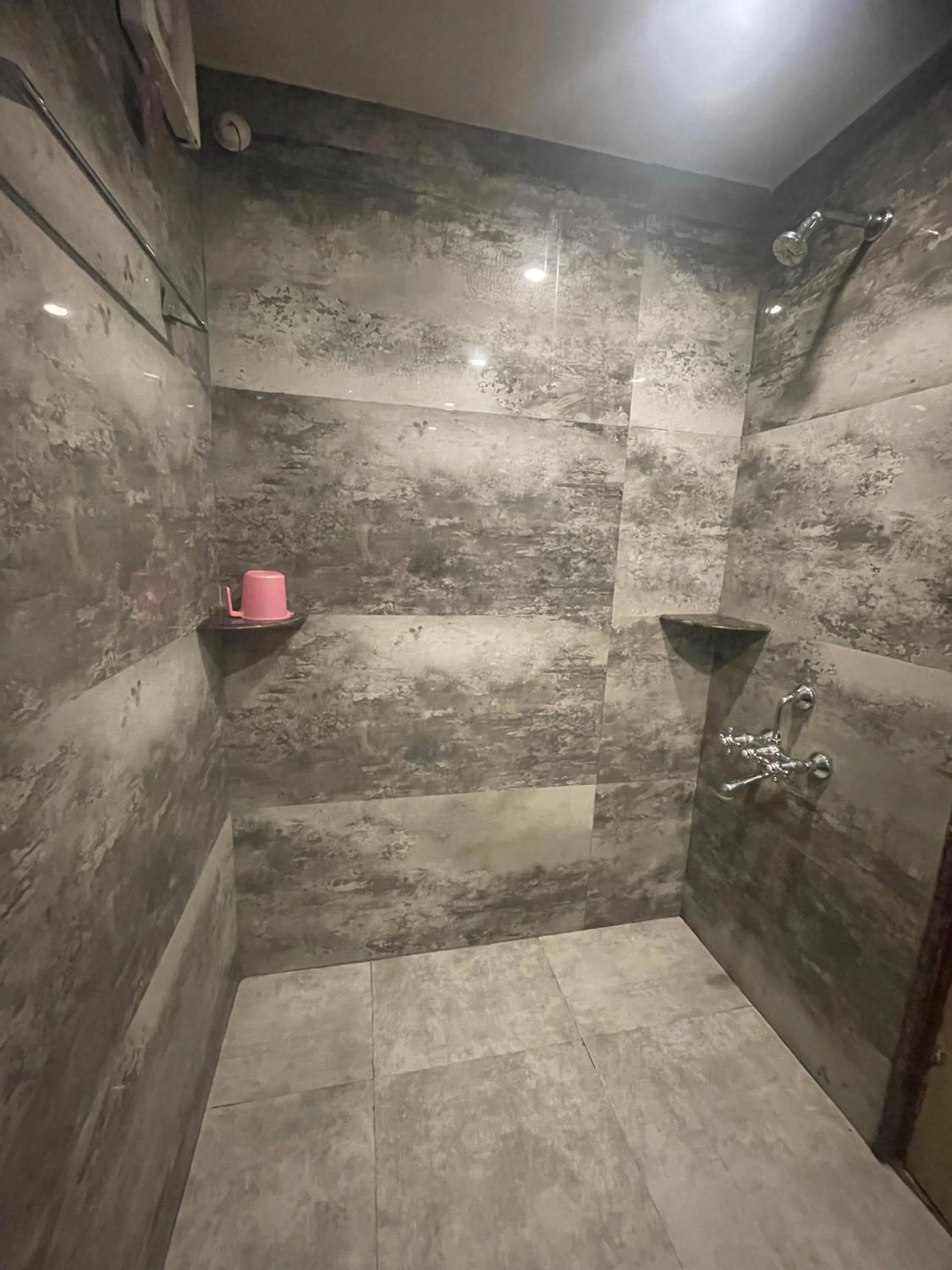 Bathroom in Hotel Tourist Inn By Sagar