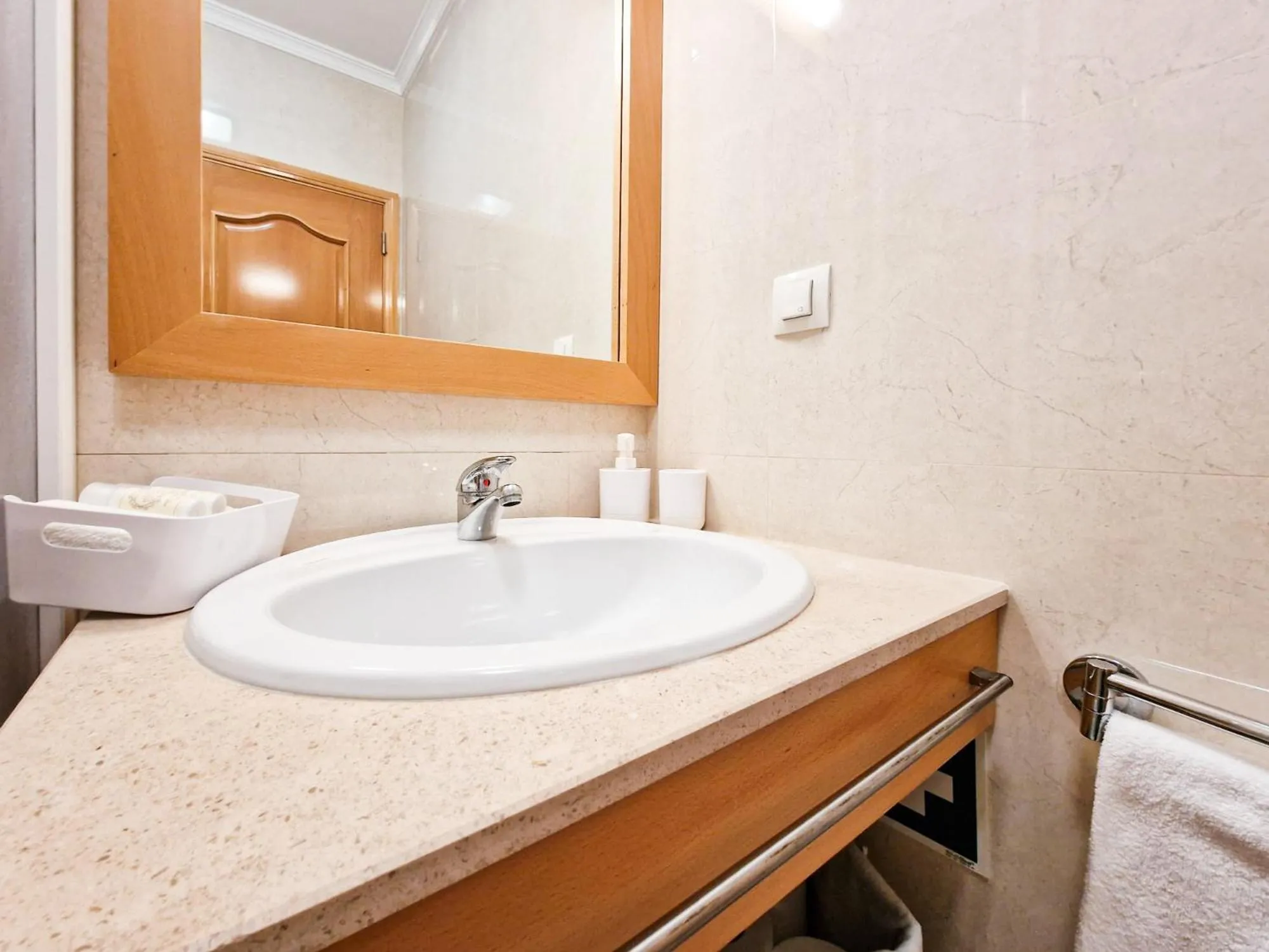Bathroom in Apartment Rocha Oceano Azul Charming