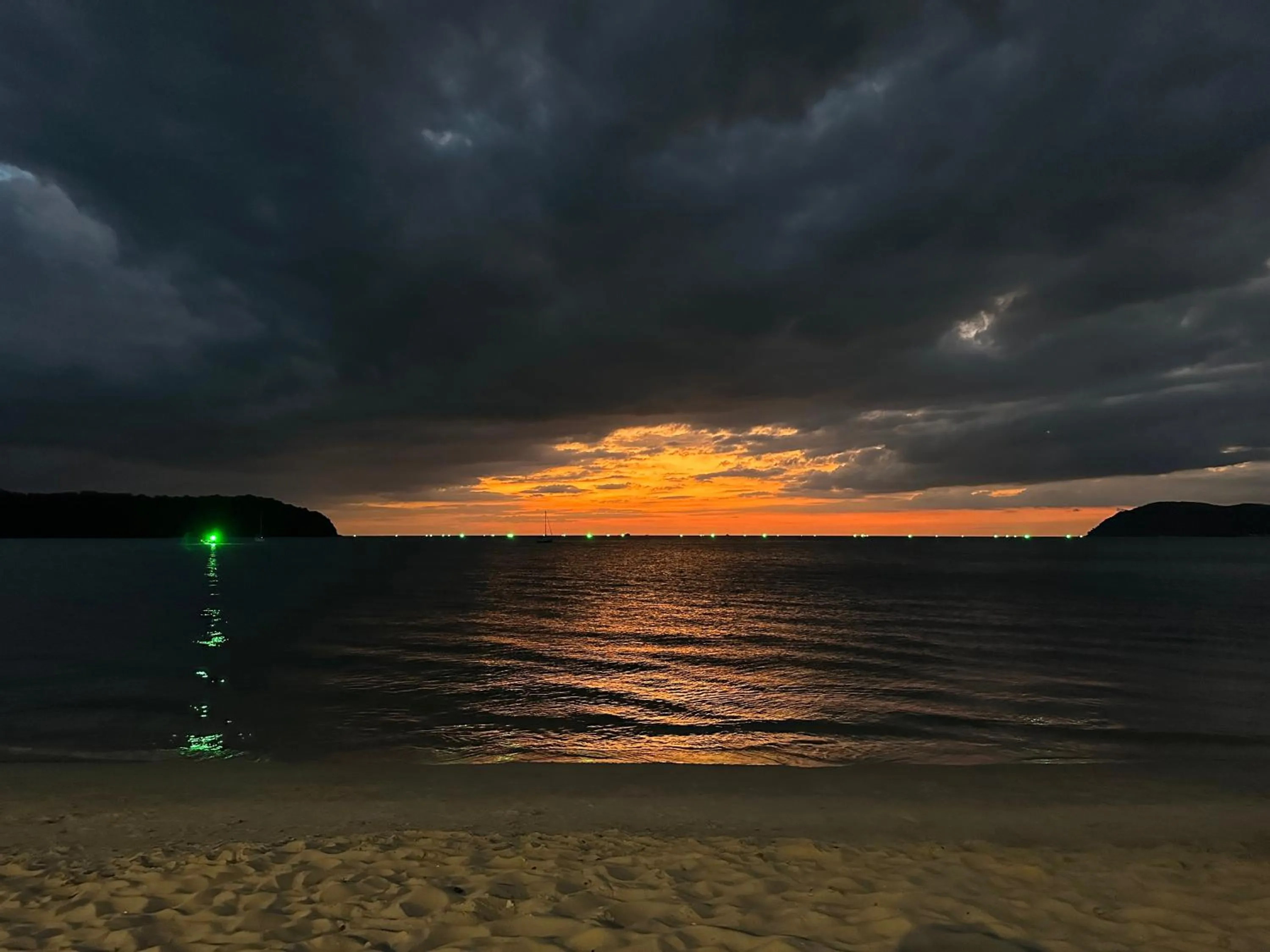 Sunset in Looma Private Pool Villas