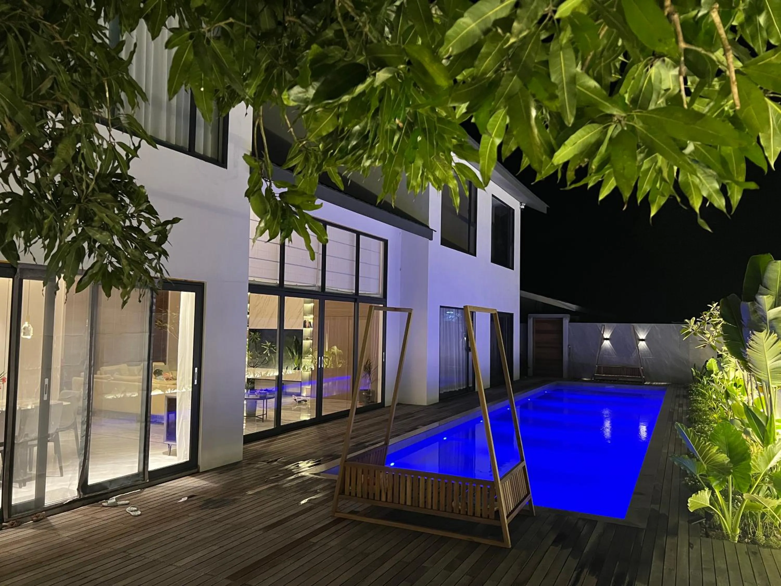 Property building in Looma Private Pool Villas
