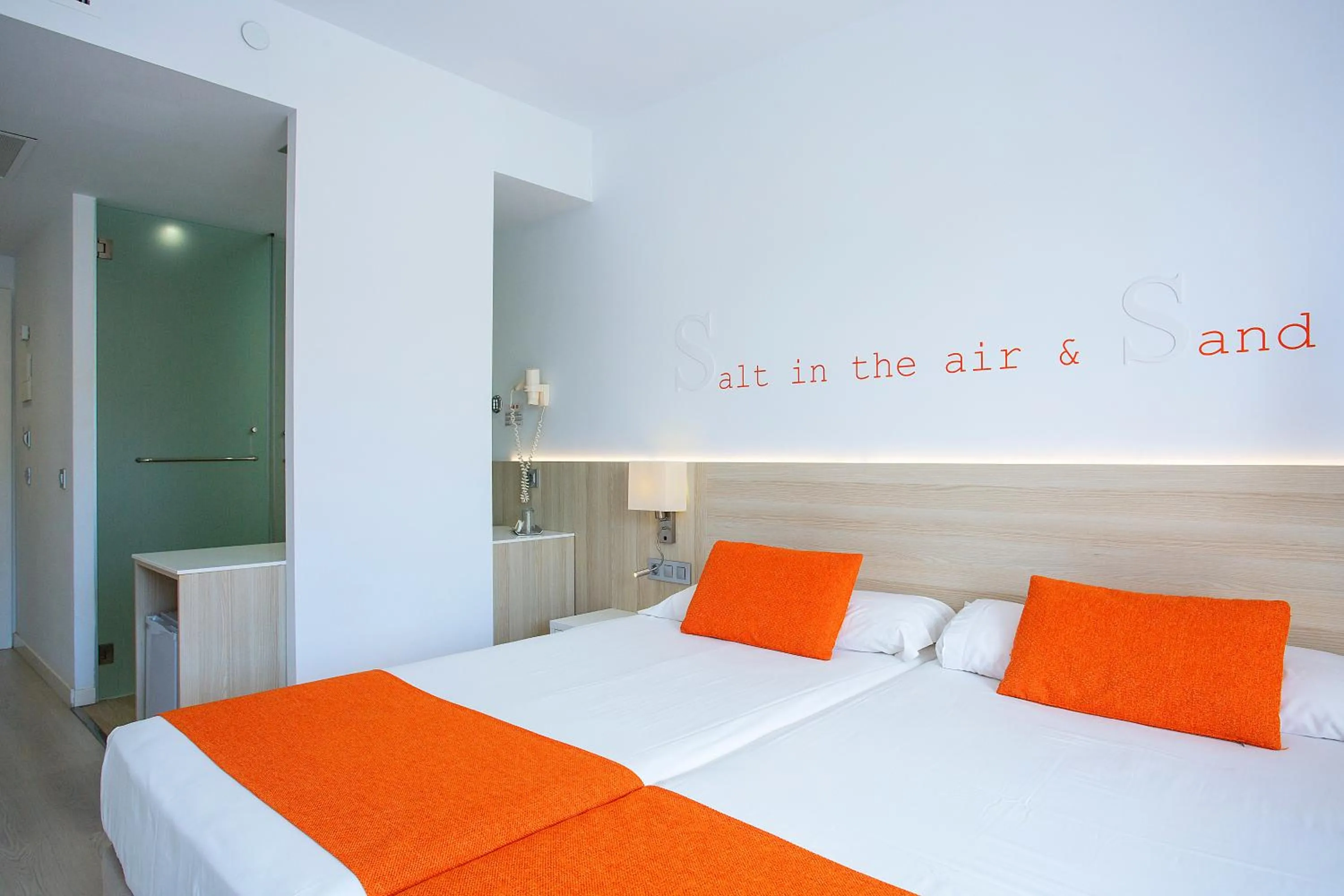 Bed in BQ Bulevar Peguera- Adults Only