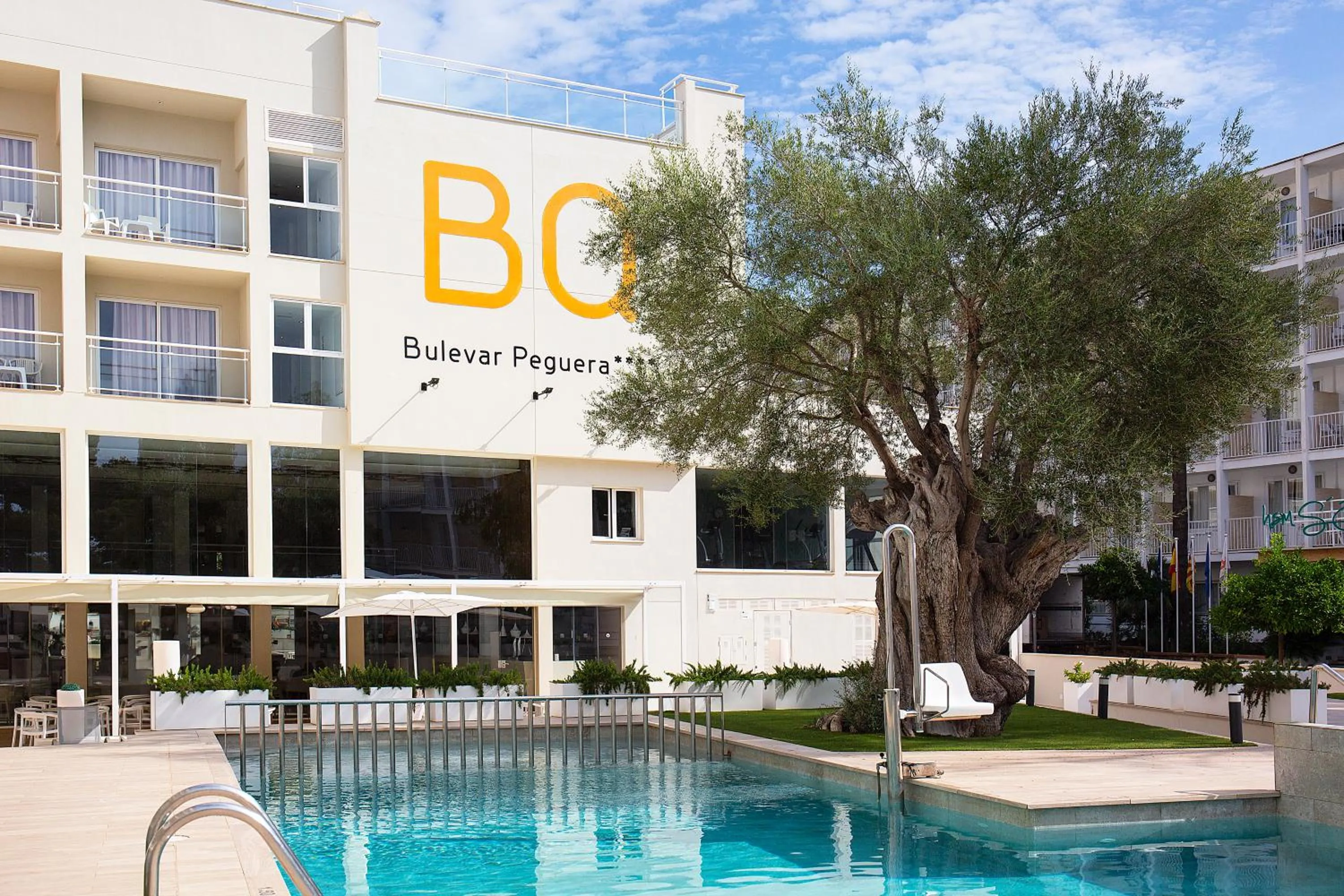 BQ Bulevar Peguera- Adults Only