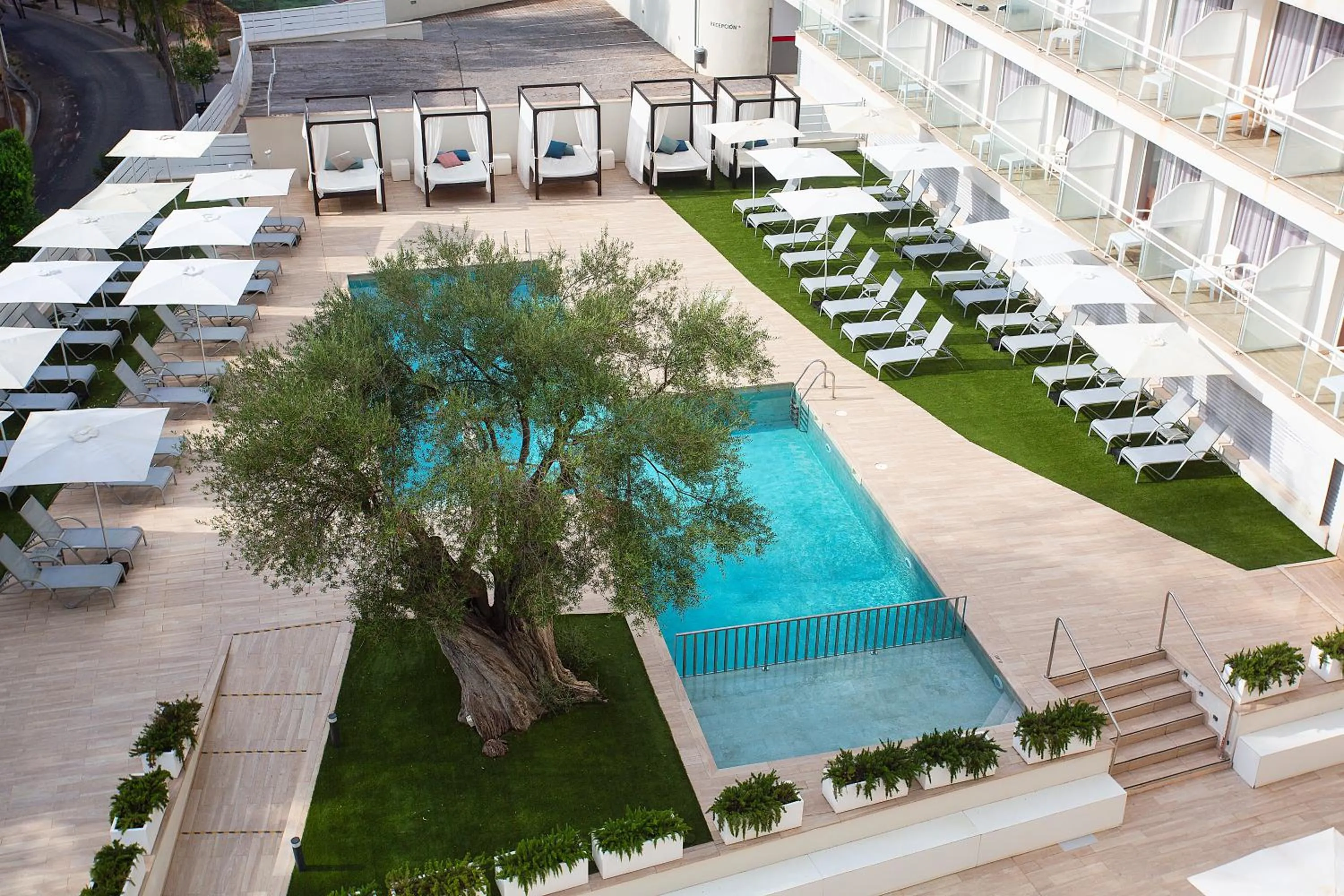 BQ Bulevar Peguera- Adults Only