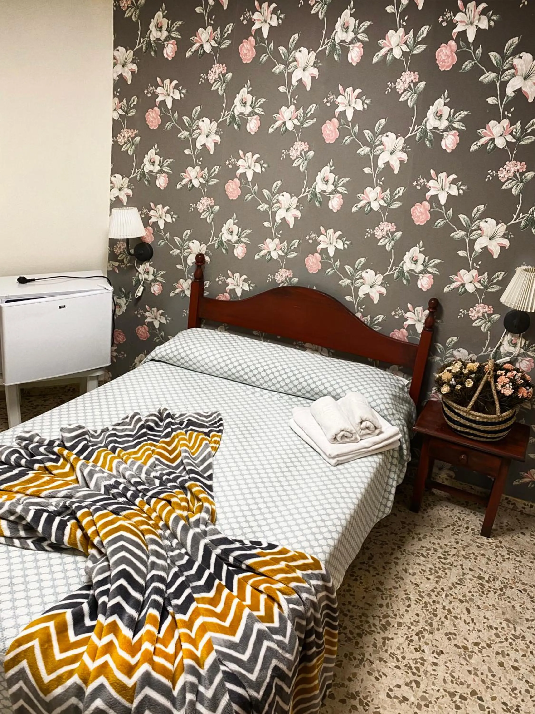 Bed in Hostal Azahara