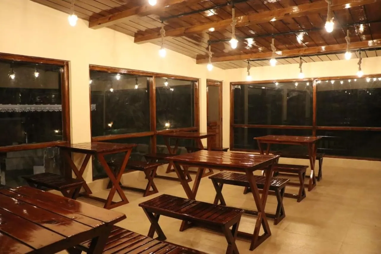 Restaurant/places to eat in Pinaceae Resort