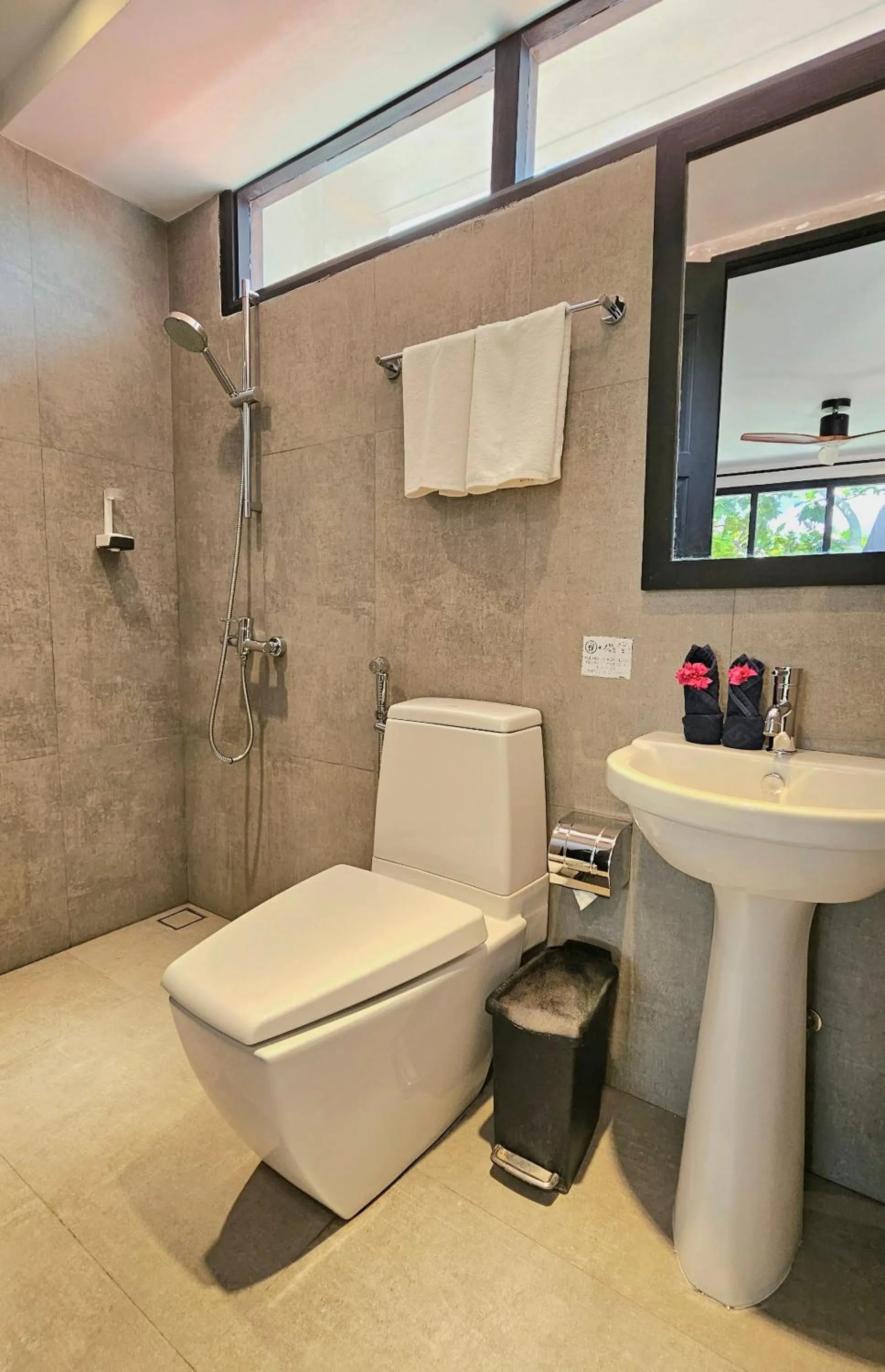 Shower in Dhigurah Cottage