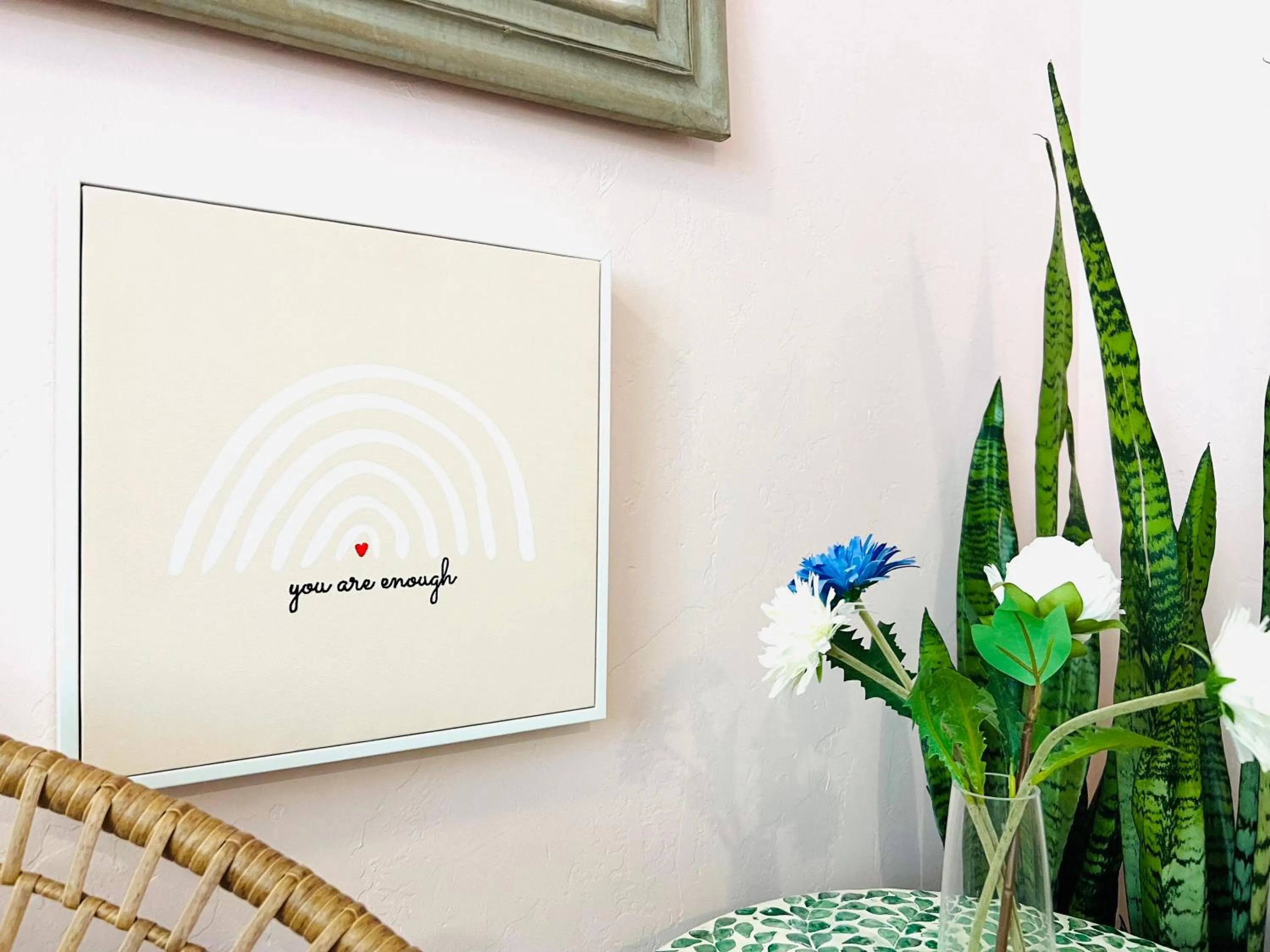 Decorative detail in Somerset Hotel