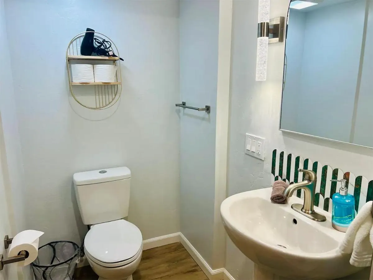 Bathroom in Somerset Hotel