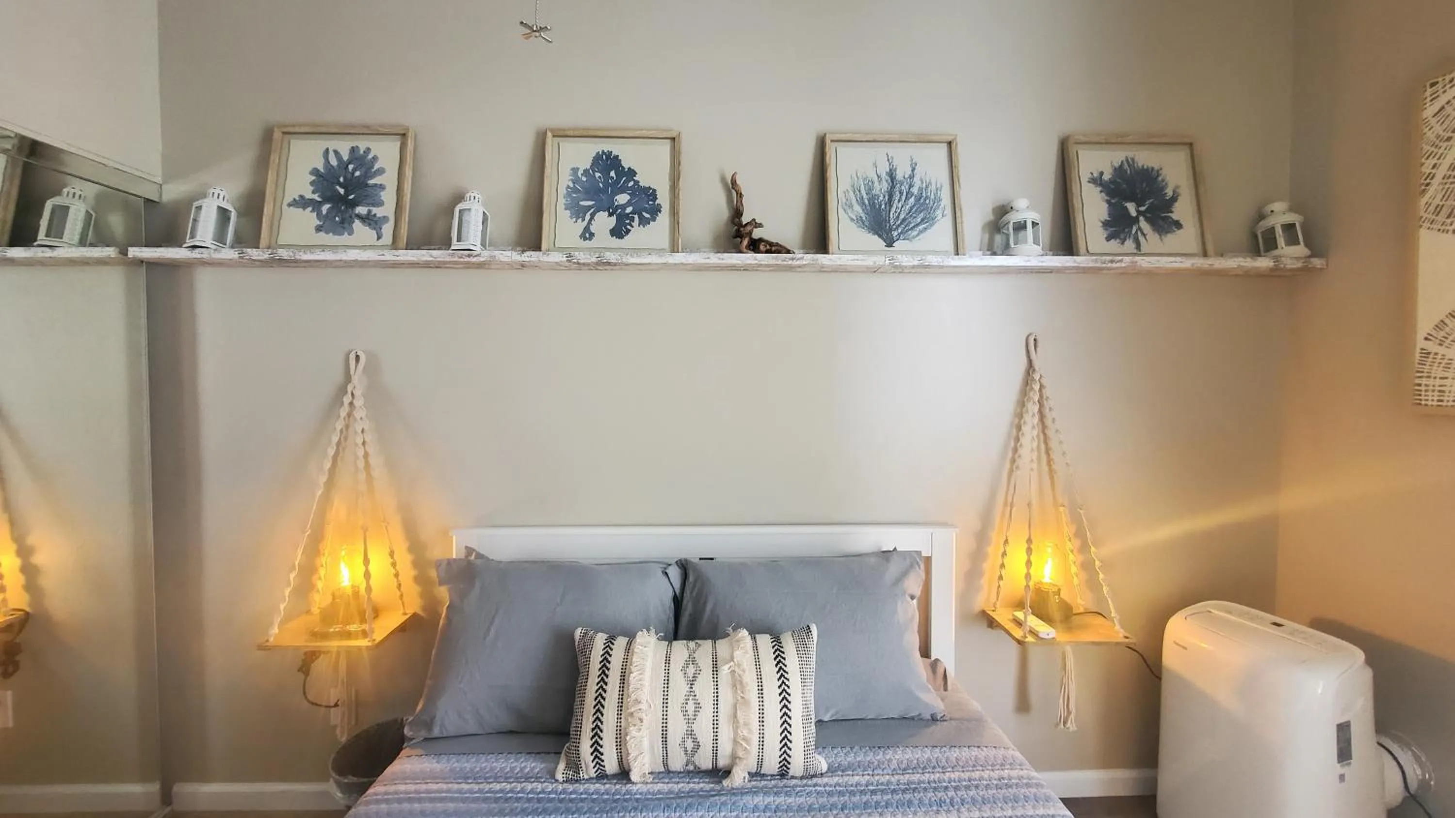 Photo of the whole room in Somerset Hotel