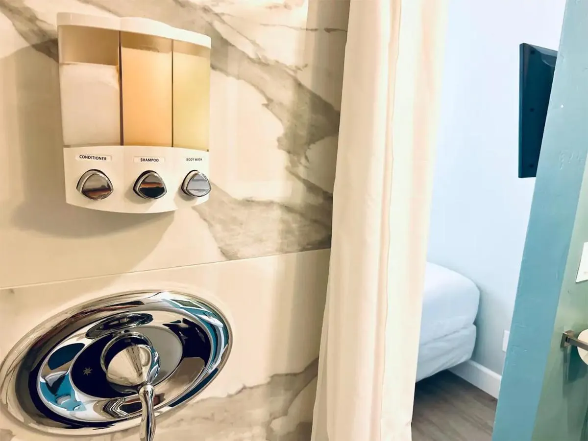 Bathroom in Somerset Hotel