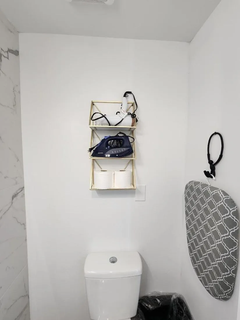 Toilet in Somerset Hotel