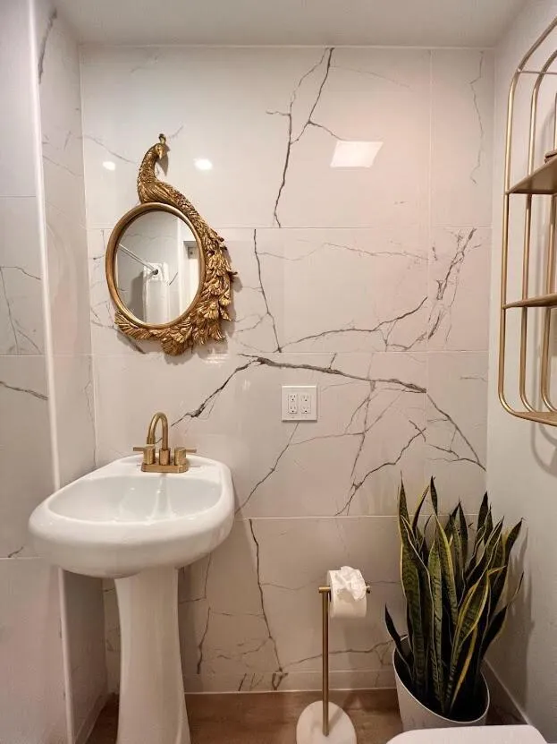 Toilet in Somerset Hotel