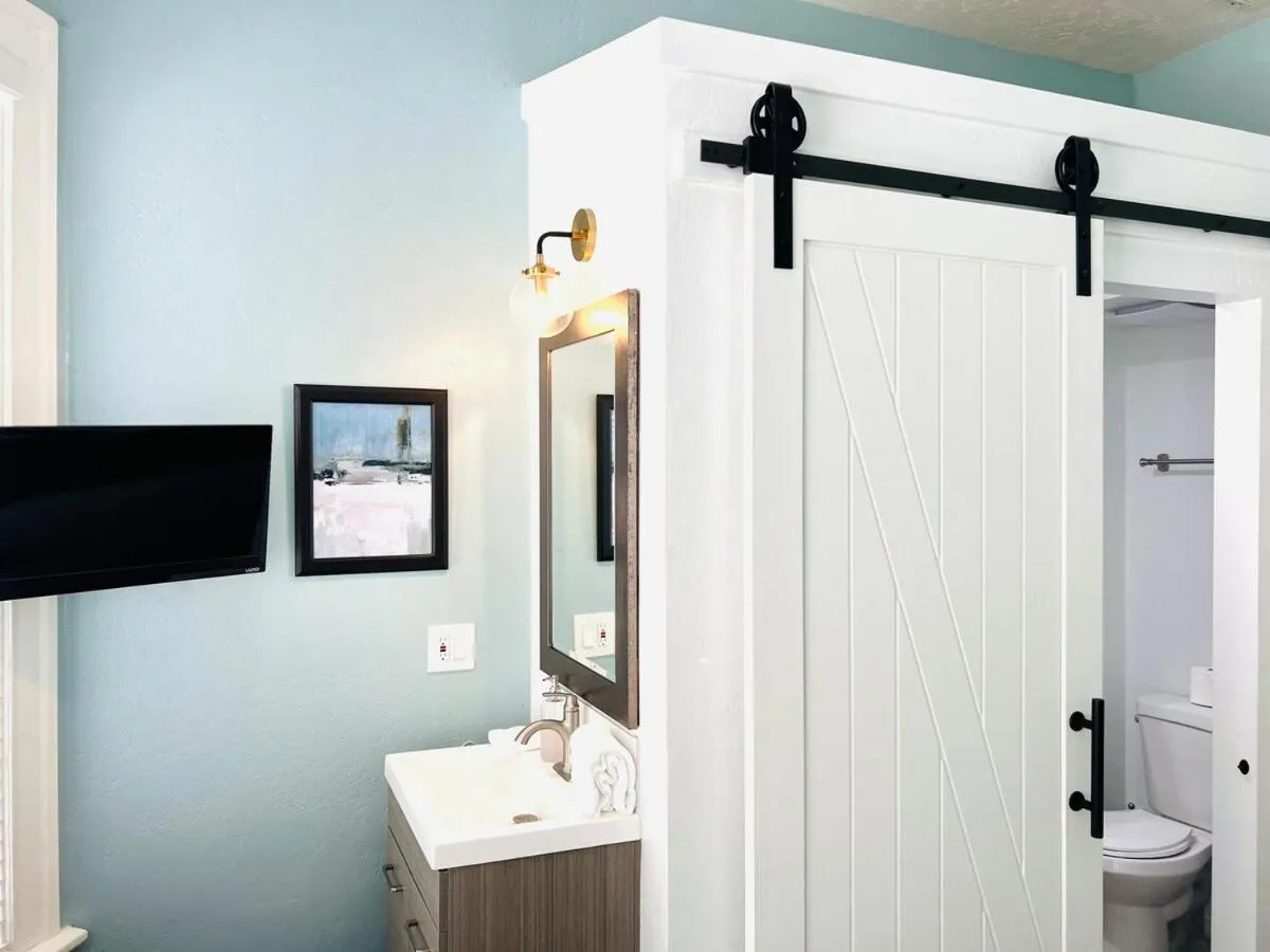 Bathroom in Somerset Hotel