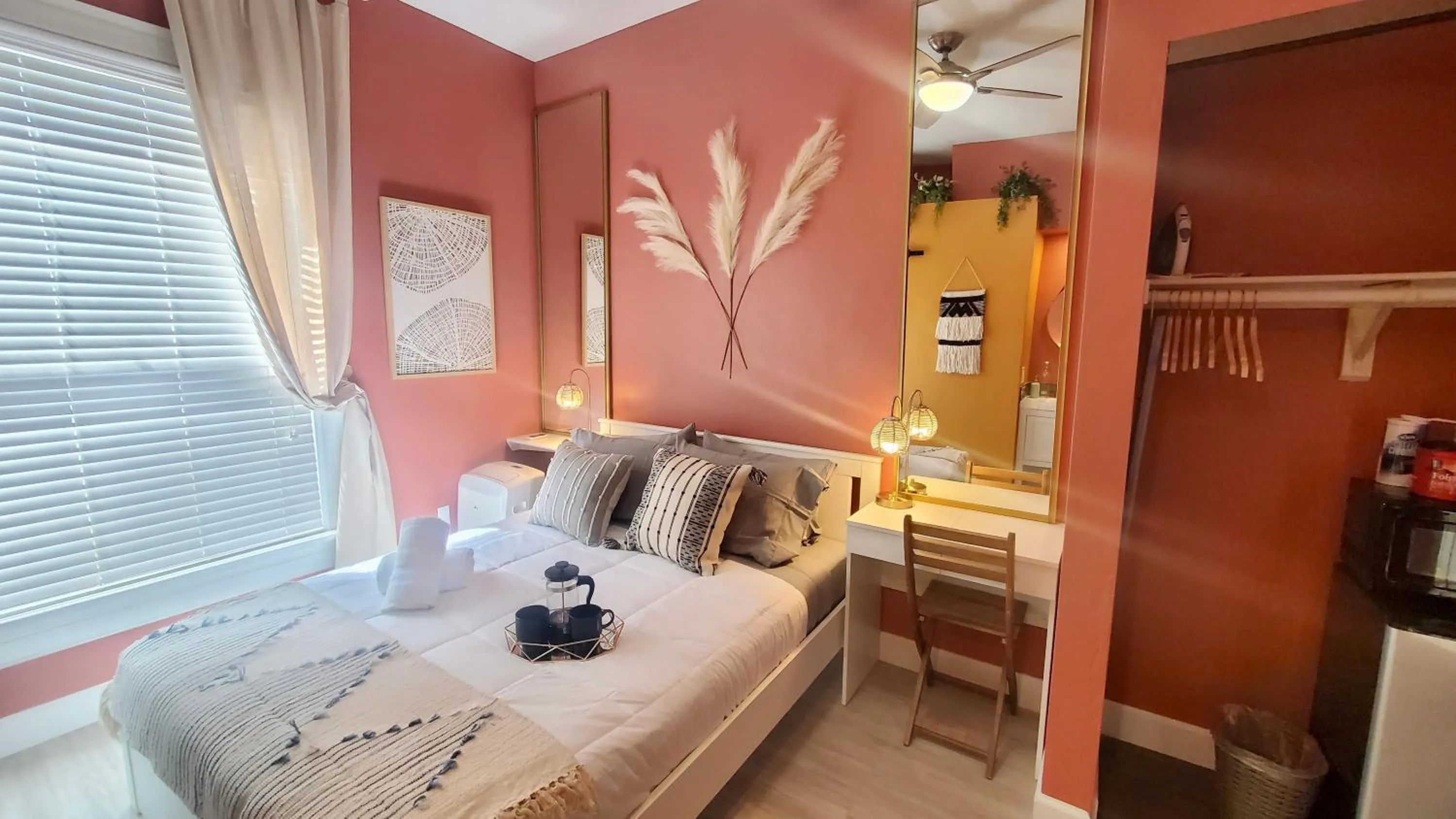 Photo of the whole room in Somerset Hotel