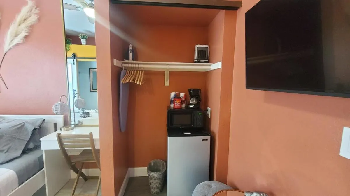 TV and multimedia in Somerset Hotel