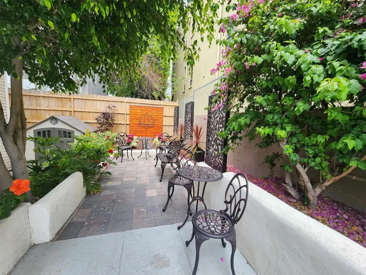 Patio in Somerset Hotel