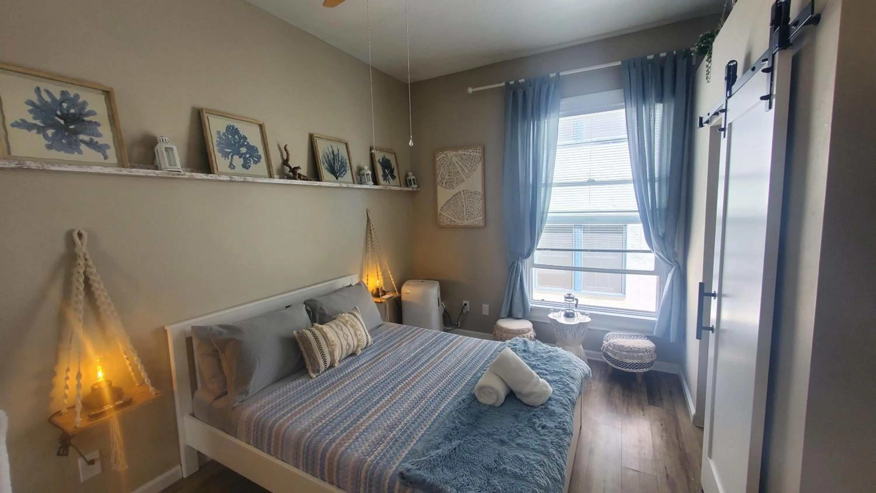 Photo of the whole room in Somerset Hotel