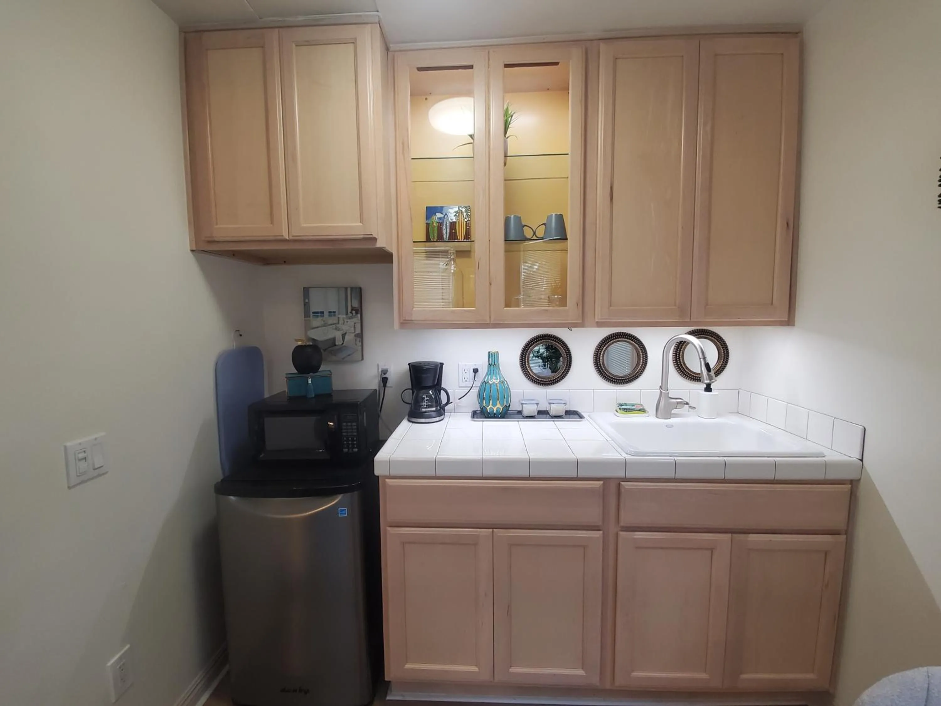 Kitchen or kitchenette in Somerset Hotel