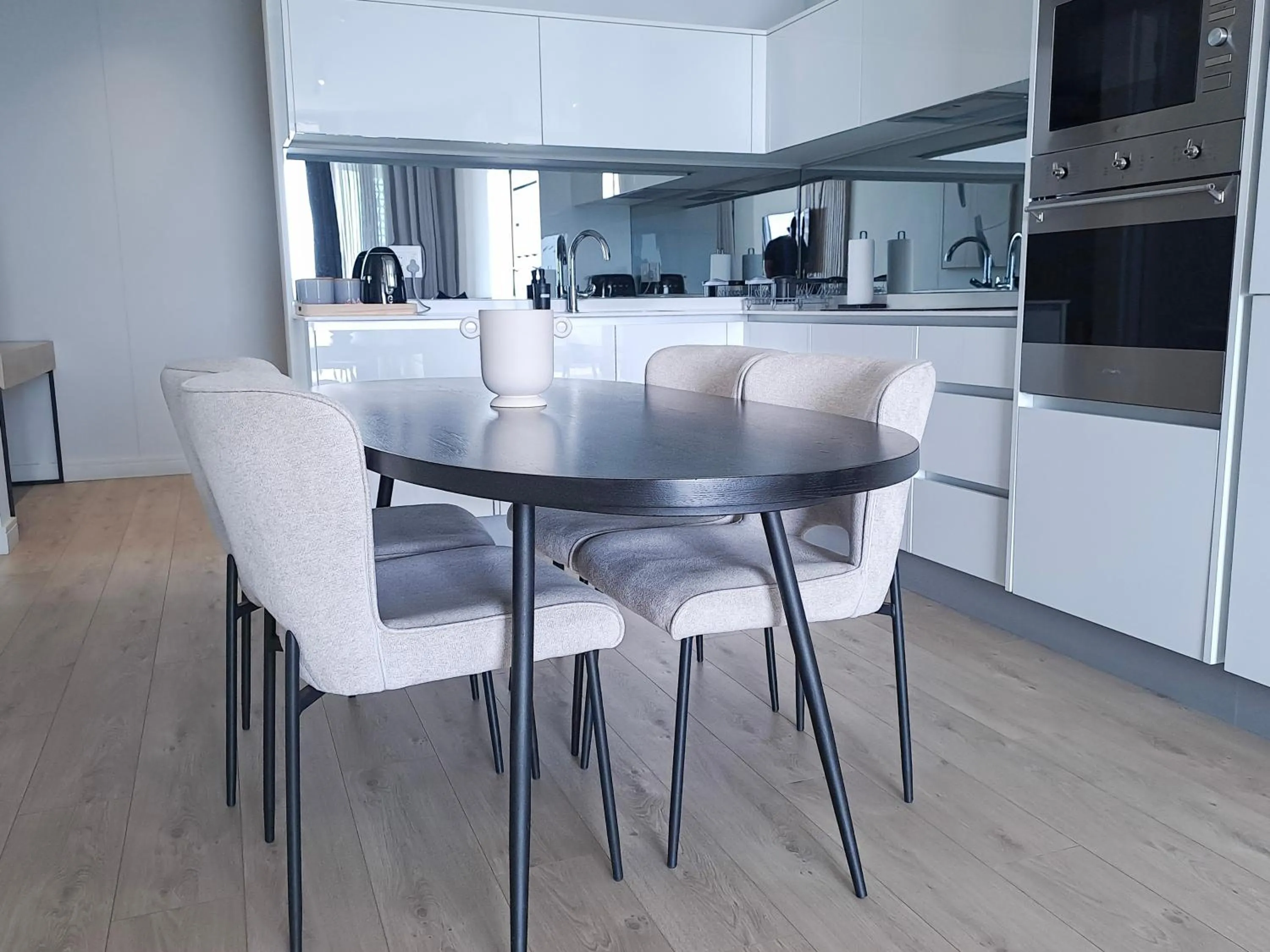 Executive Apartment at Ellipse Waterfall