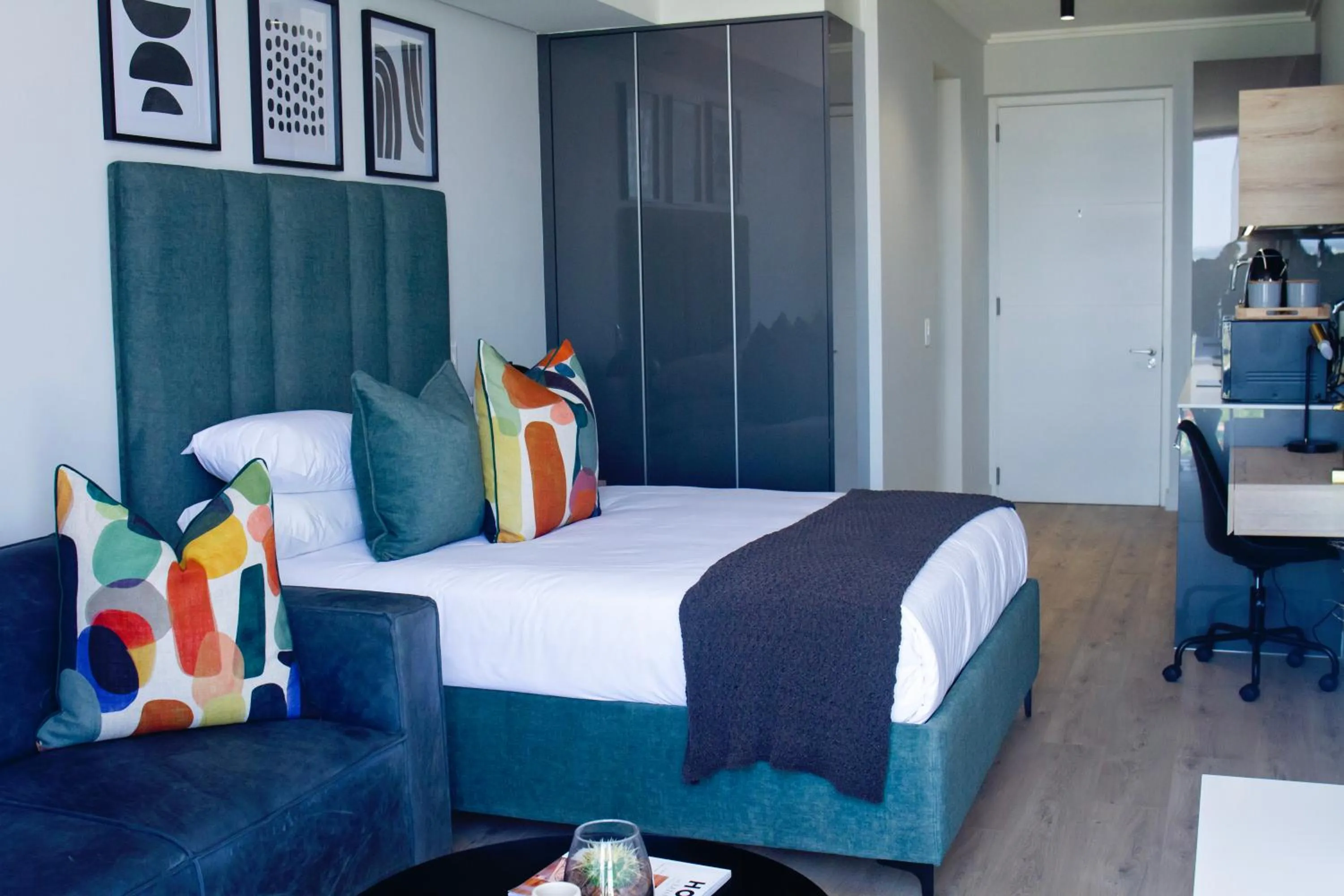 Studio with Balcony in Executive Apartment at Ellipse Waterfall