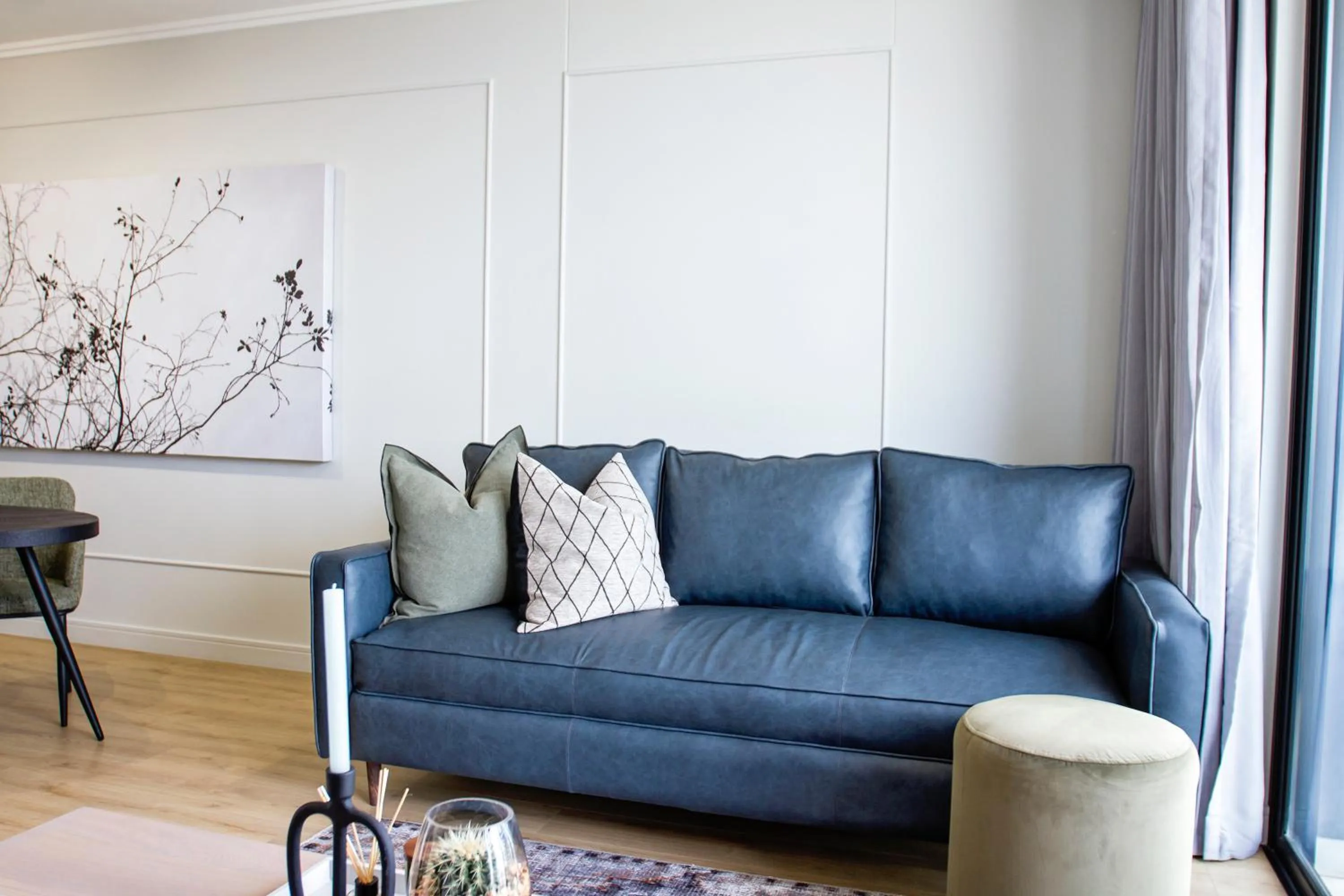 Living room in Executive Apartment at Ellipse Waterfall