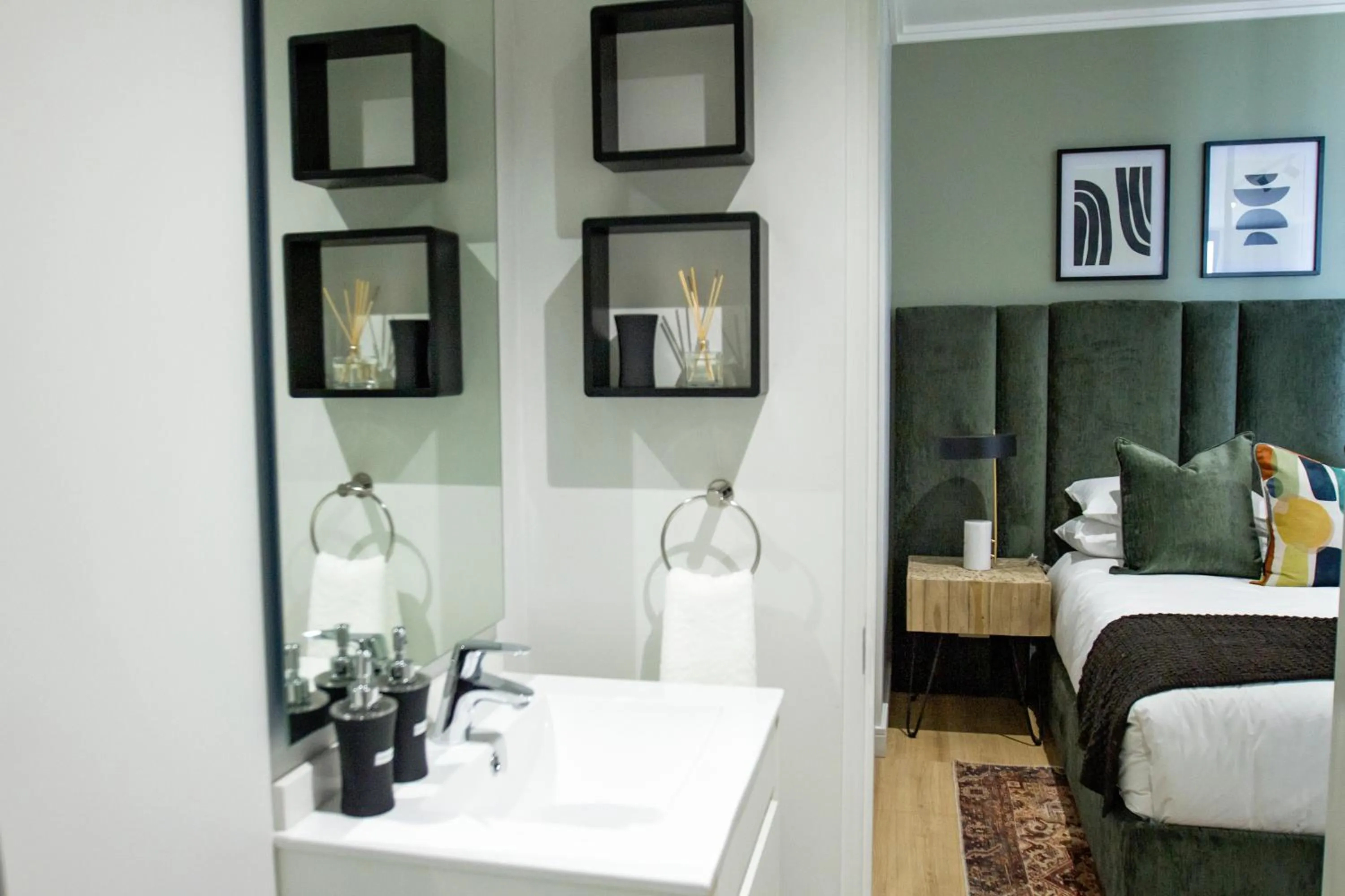 Bathroom, Bed in Executive Apartment at Ellipse Waterfall