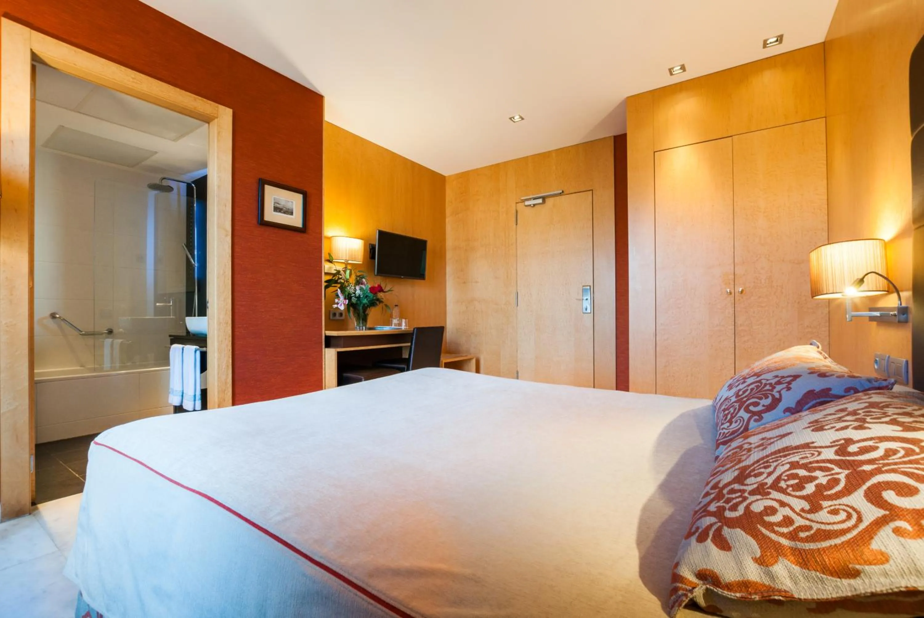 Photo of the whole room, Bed in Hotel Medinaceli