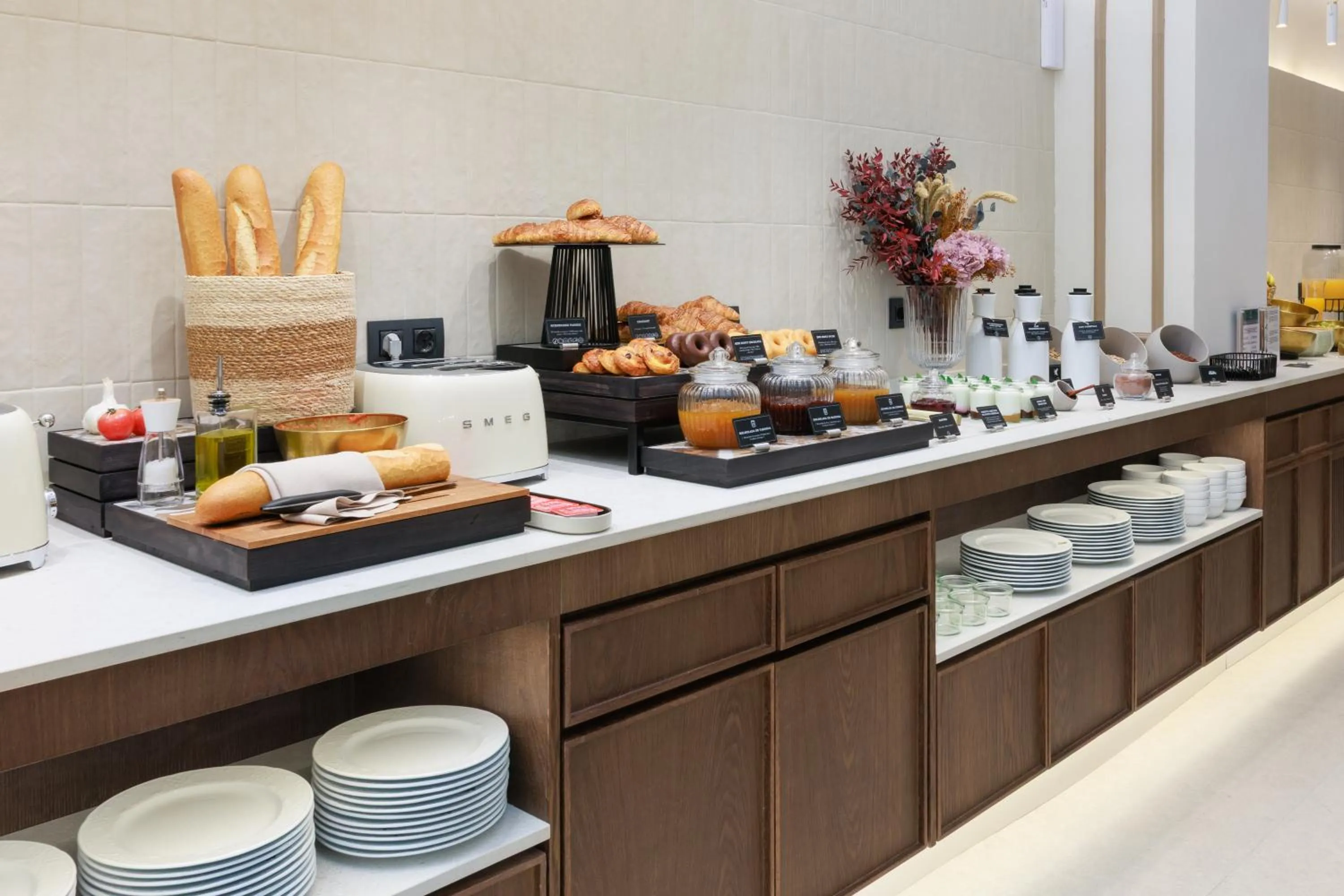 Buffet breakfast in Hotel Medinaceli