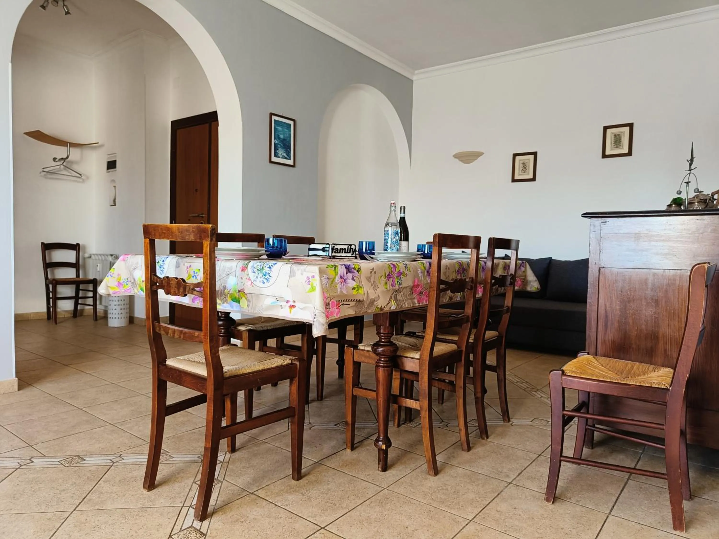 Avellini - Delightful and Spacious Apartment with terrace - near Metro A Cornelia