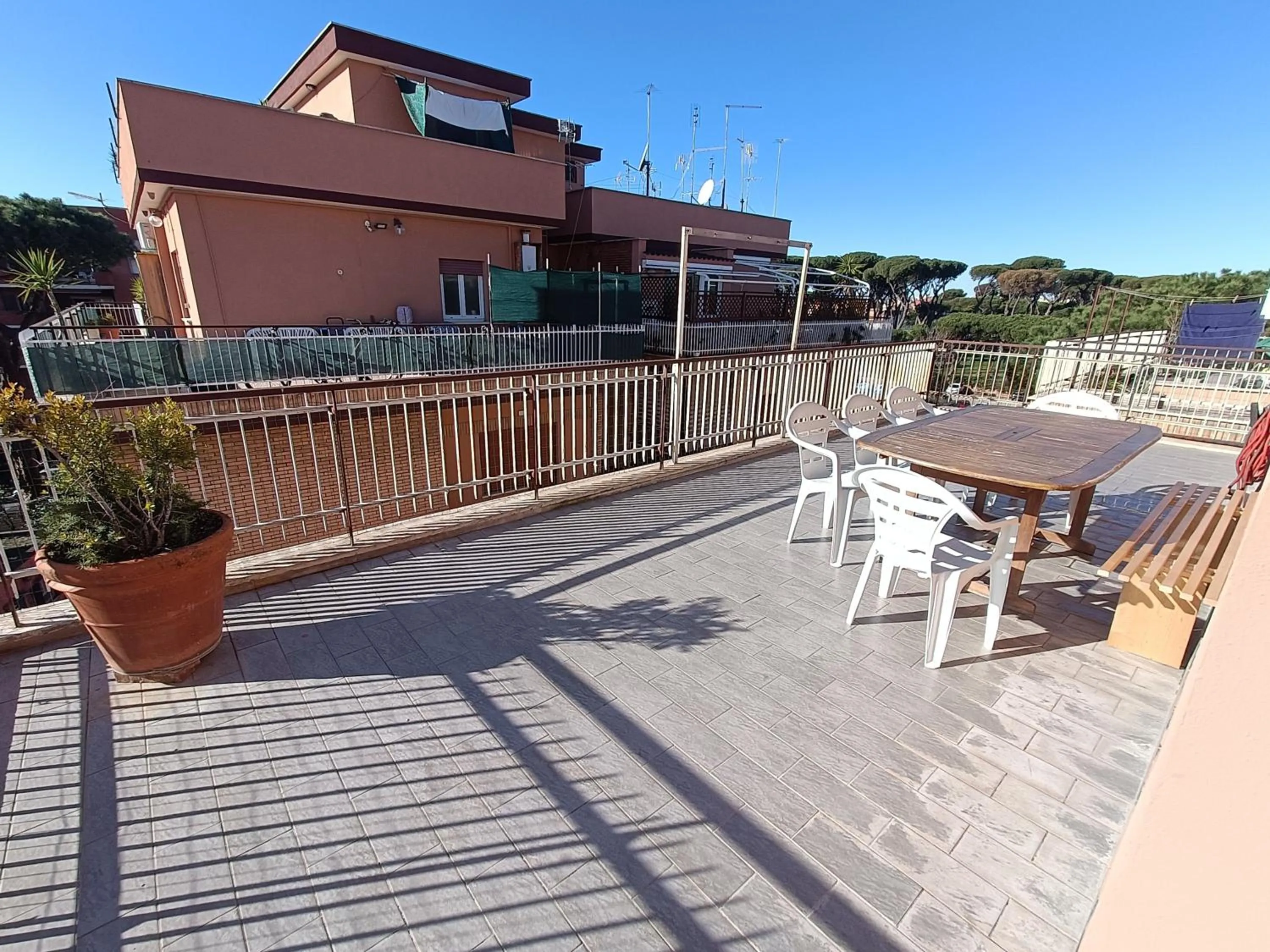 Avellini - Delightful and Spacious Apartment with terrace - near Metro A Cornelia