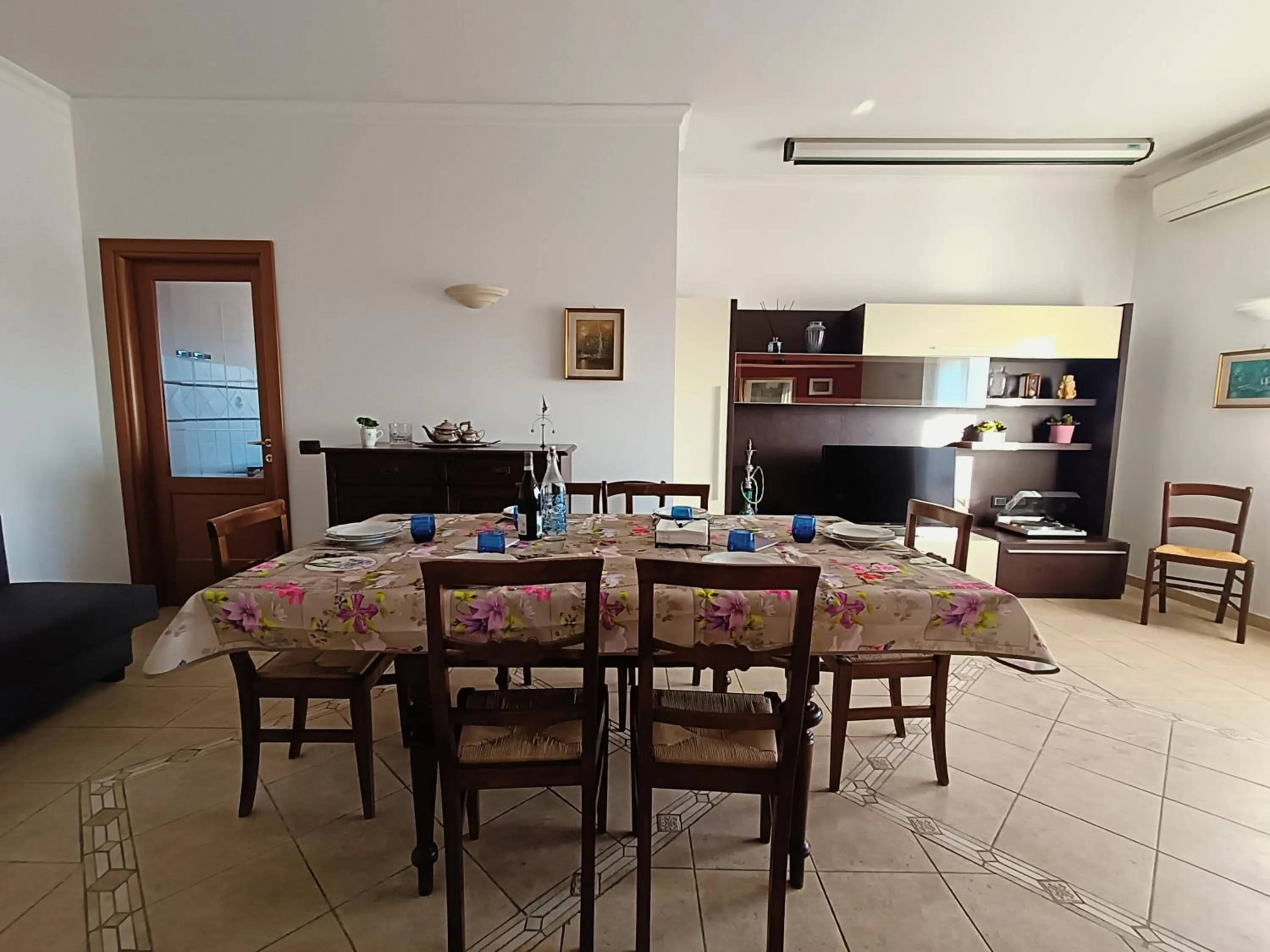Avellini - Delightful and Spacious Apartment with terrace - near Metro A Cornelia