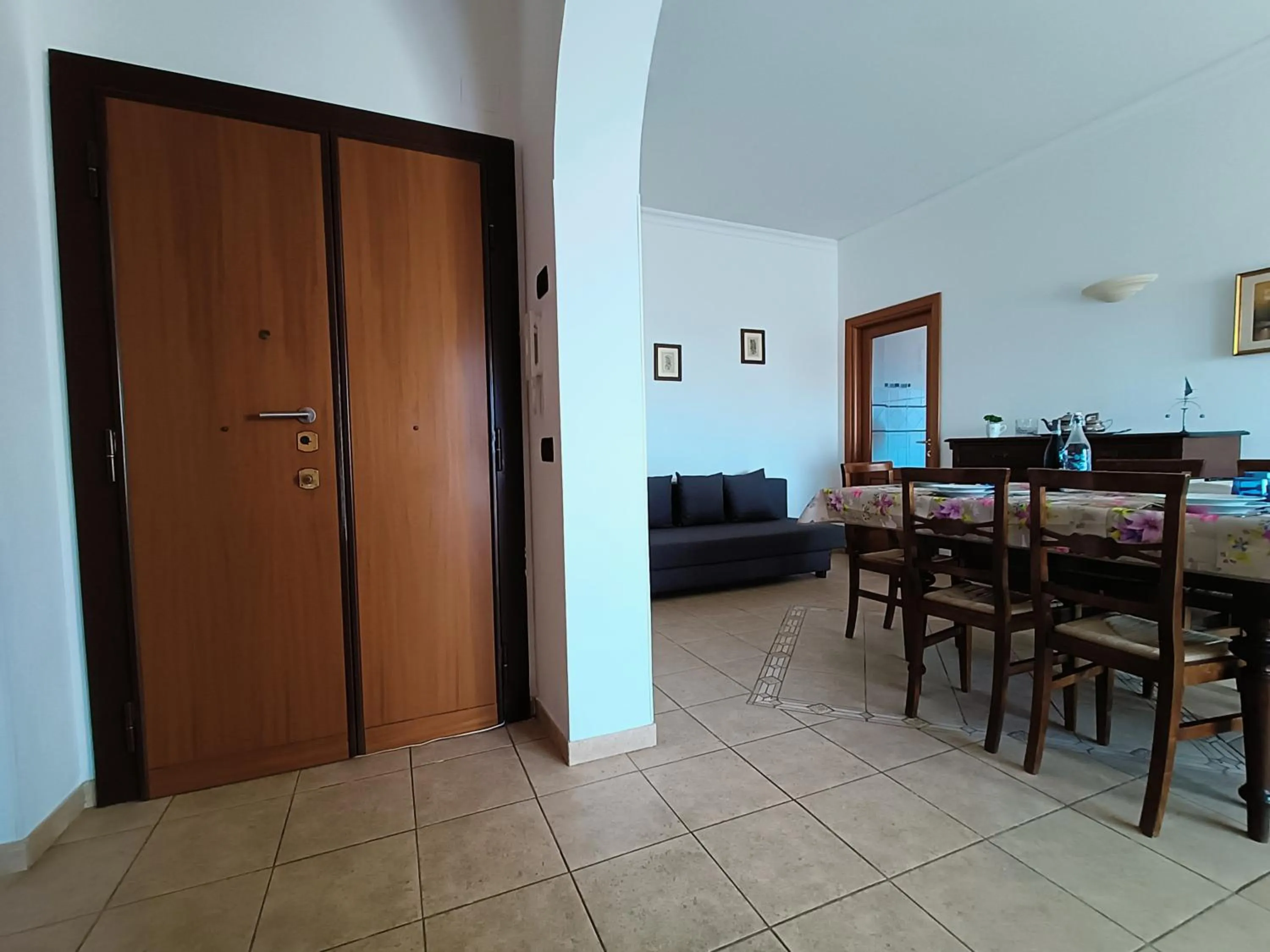 Avellini - Delightful and Spacious Apartment with terrace - near Metro A Cornelia