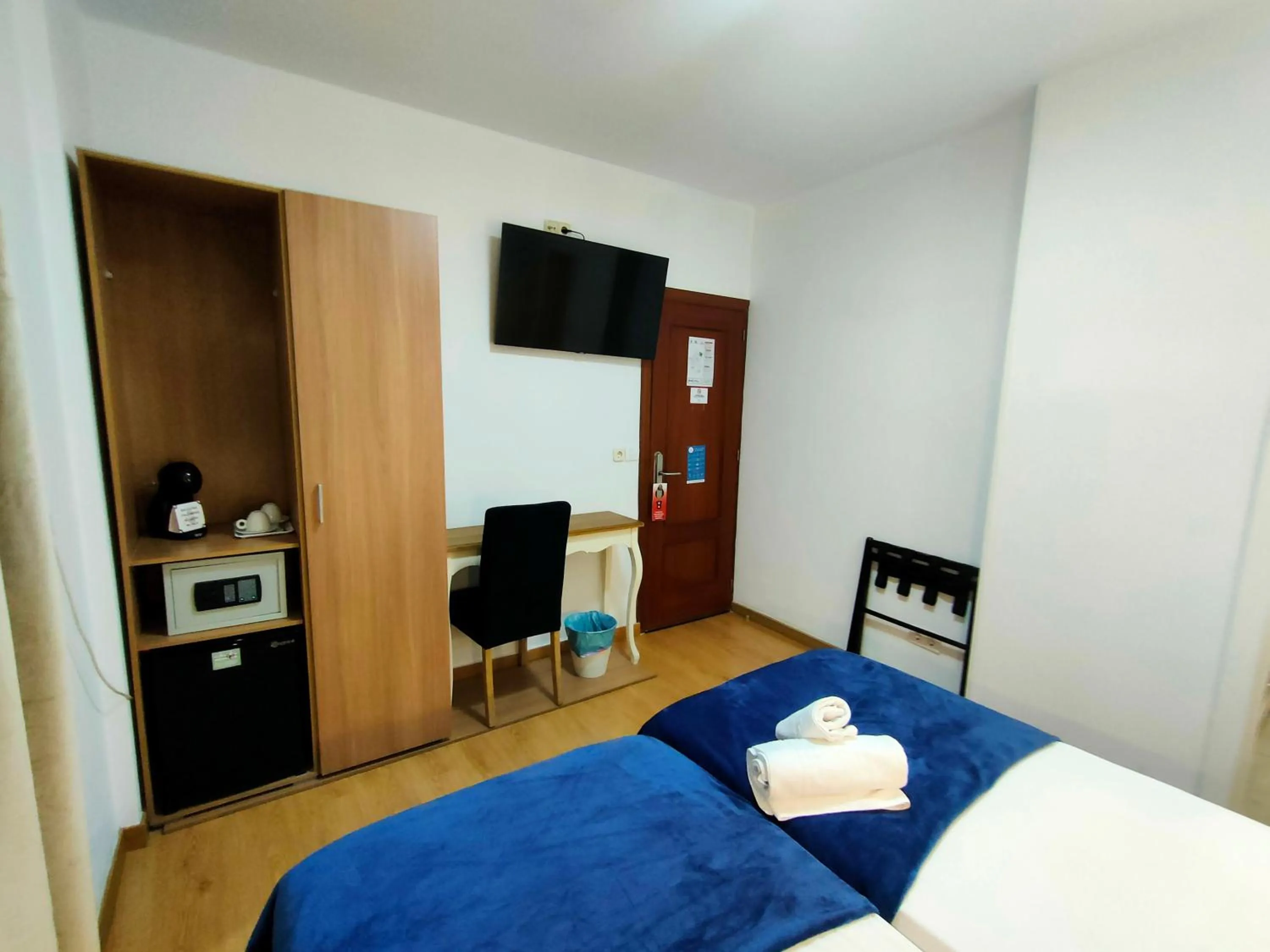 Photo of the whole room, Bed in Zaida Boutique Hotel