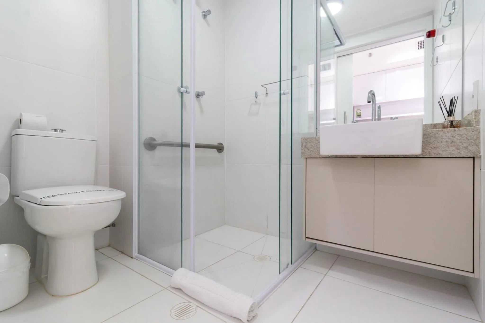 Canal do Anfitrião | Studios Jauperi