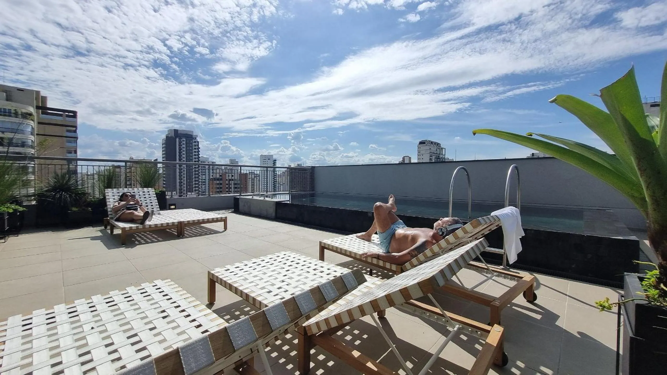 Canal do Anfitrião | Studios Jauperi