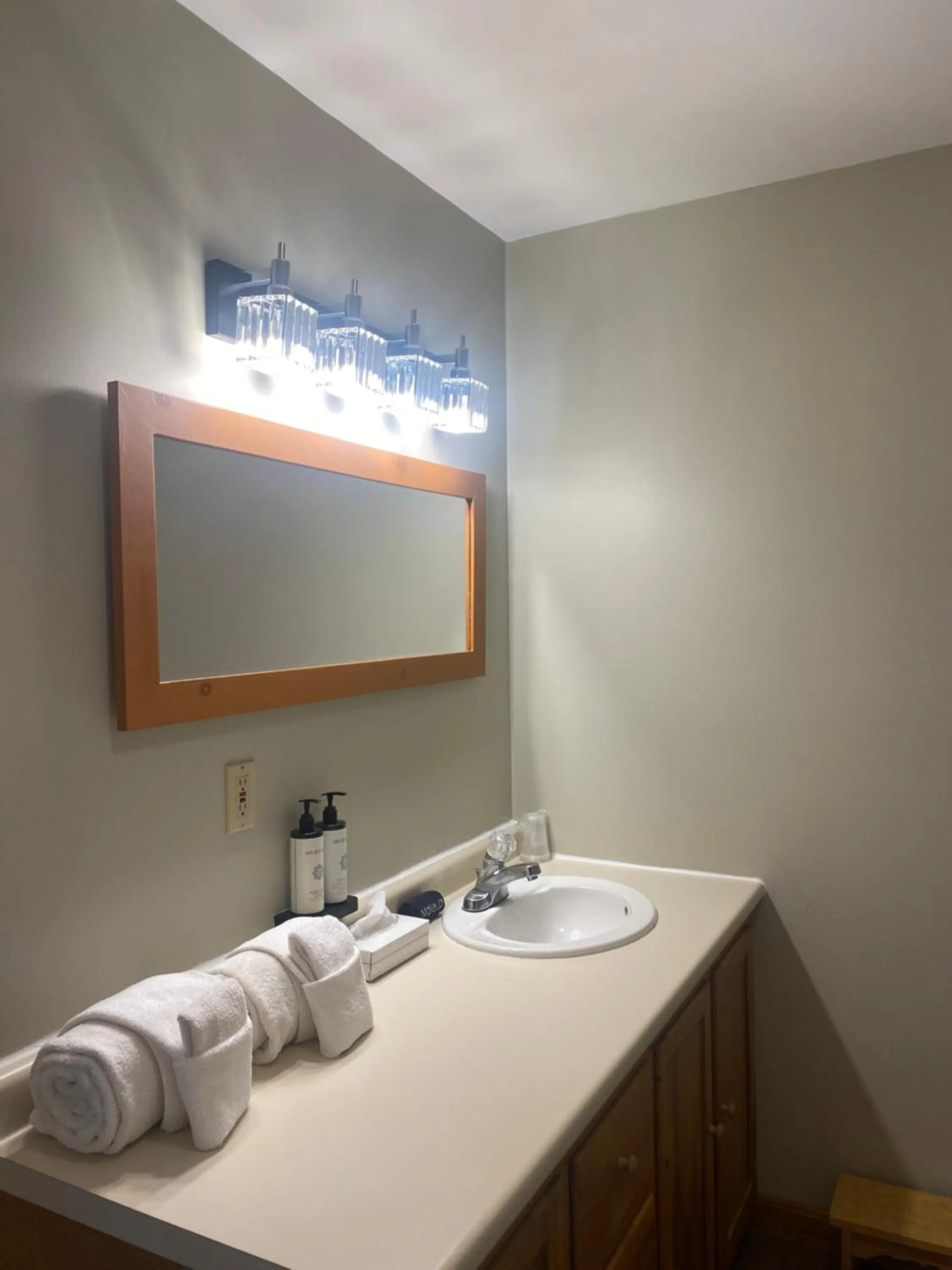 Bathroom in The Wildflower Inn