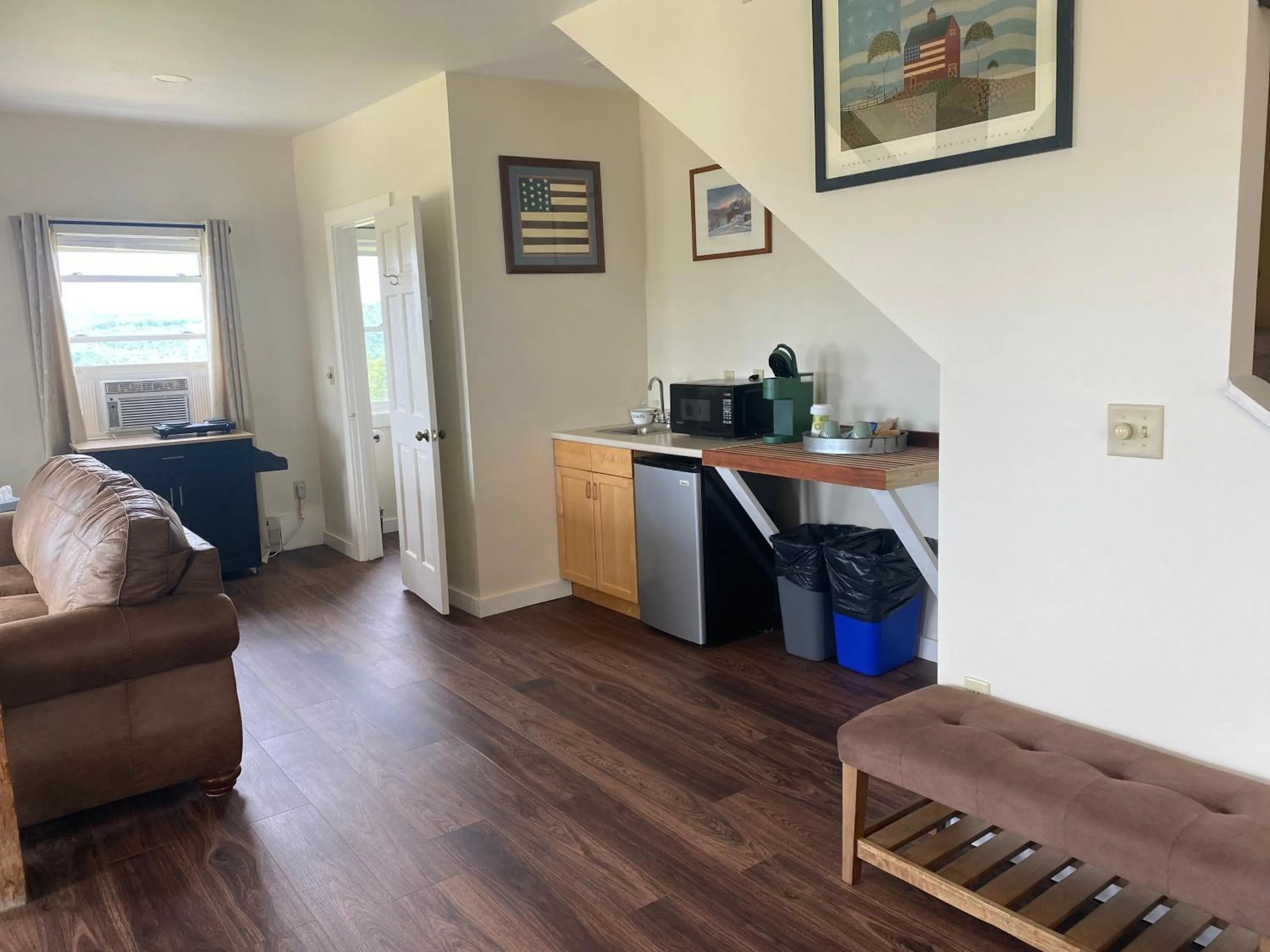 Kitchen or kitchenette in The Wildflower Inn