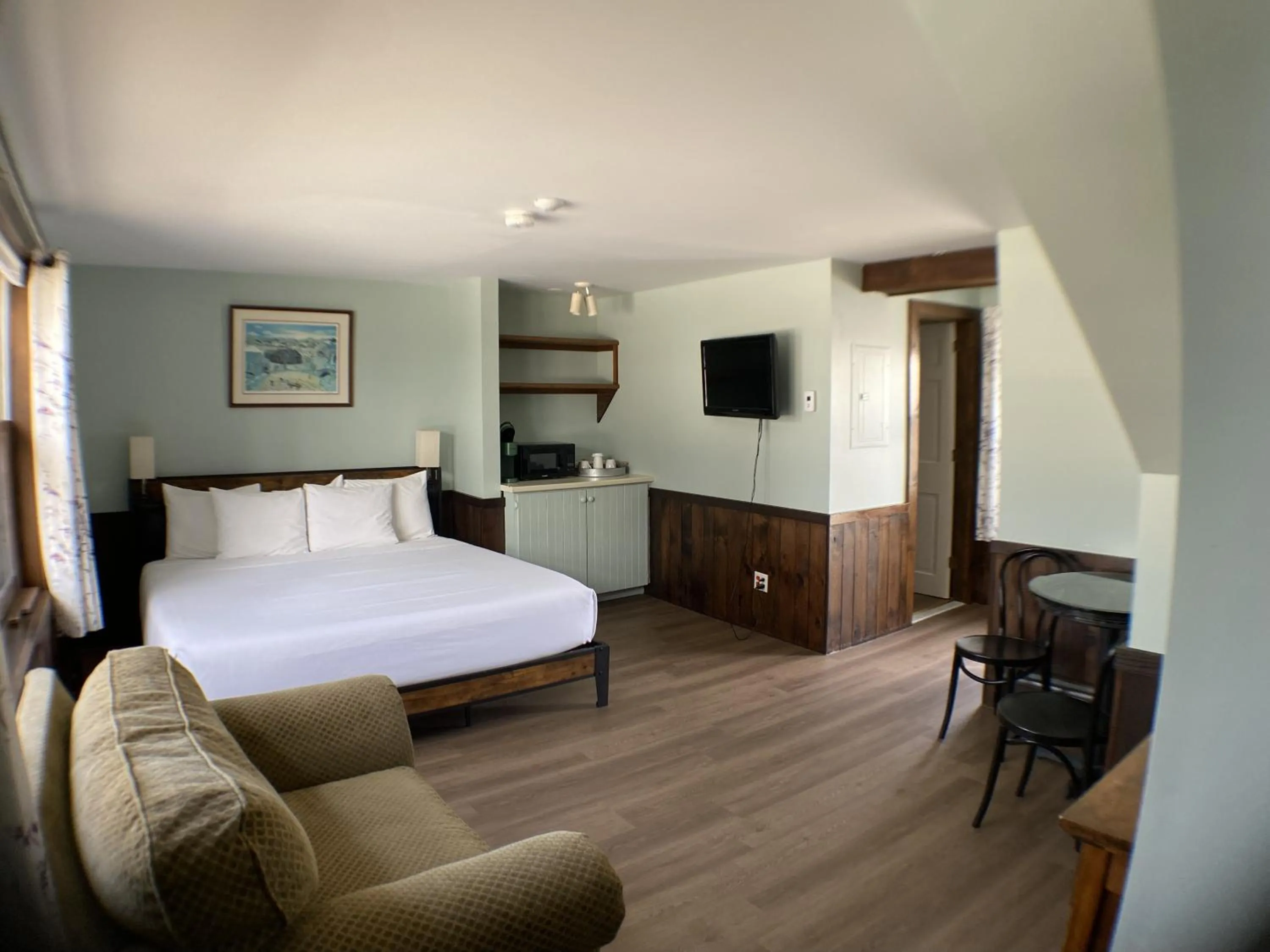 Bedroom, Bed in The Wildflower Inn