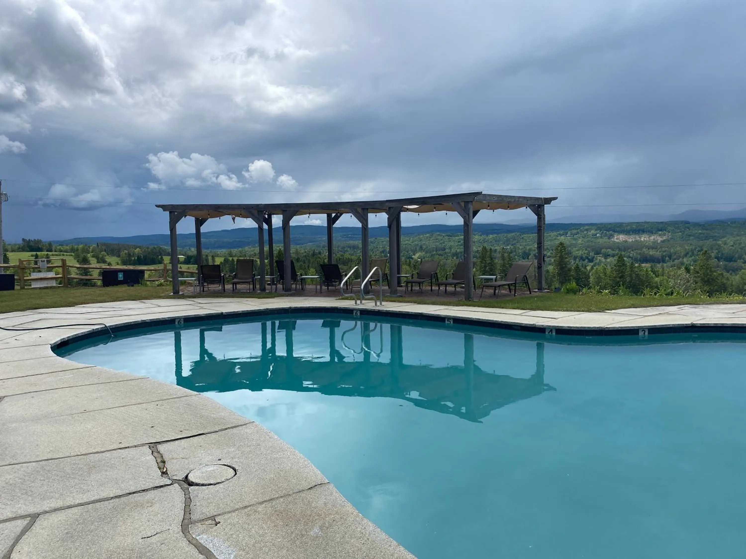Swimming pool in The Wildflower Inn