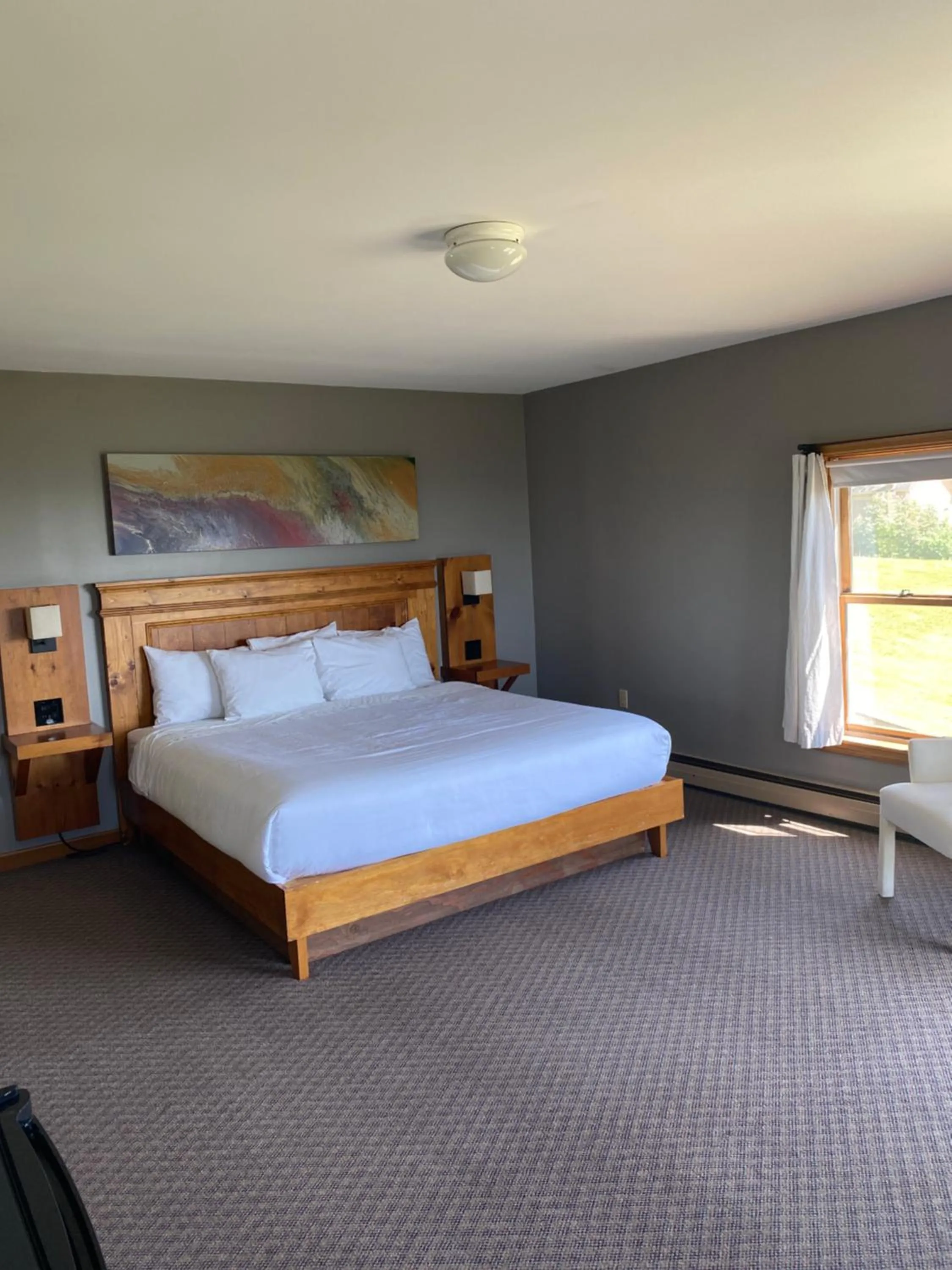 Bedroom, Bed in The Wildflower Inn