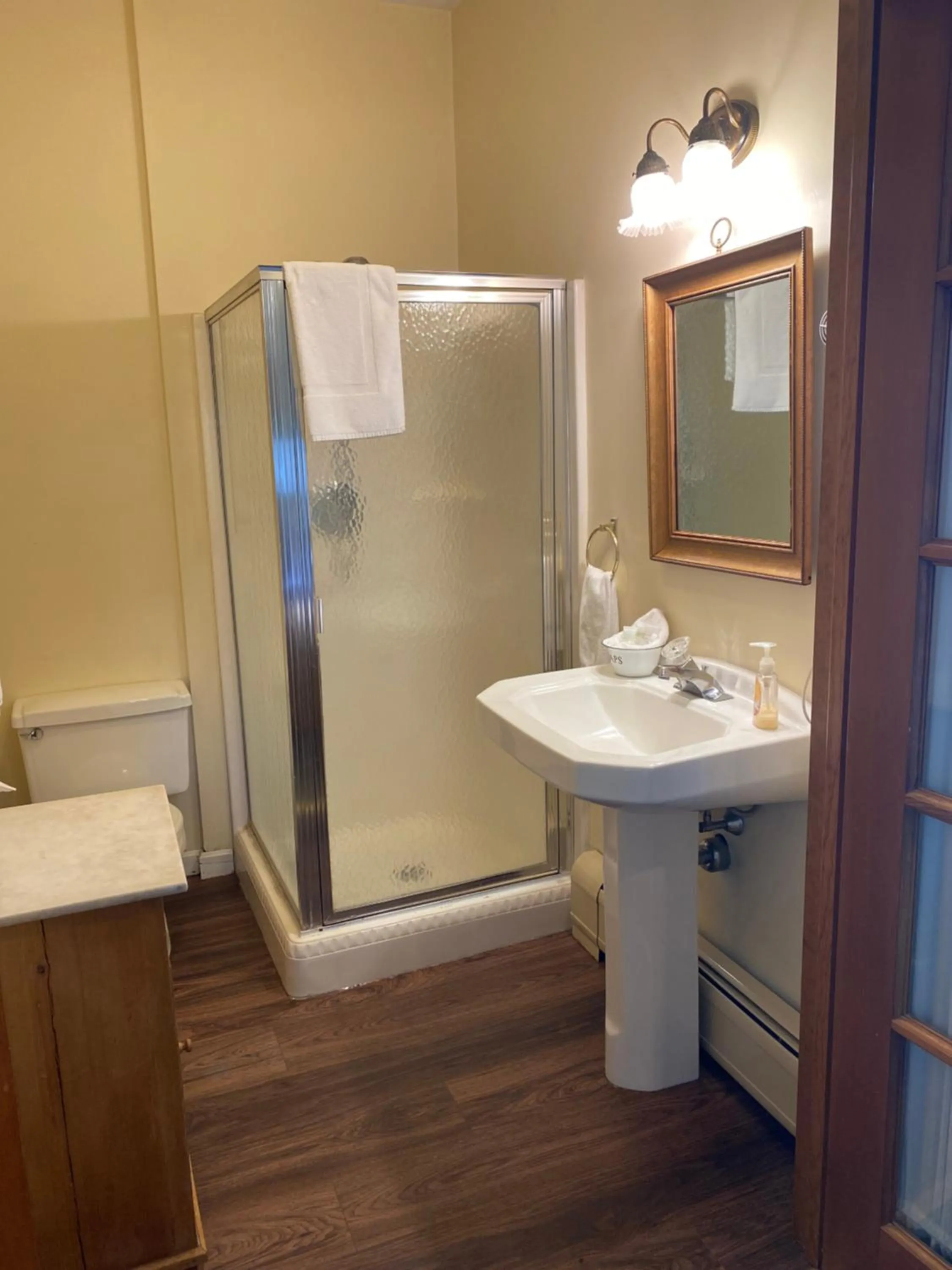 Bathroom in The Wildflower Inn