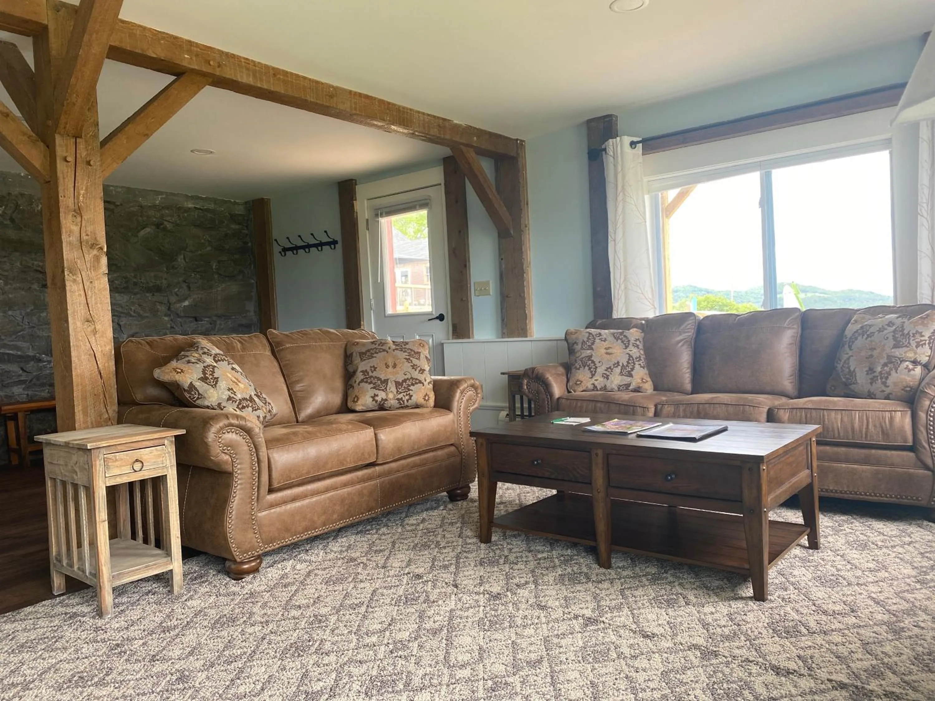 Living room in The Wildflower Inn