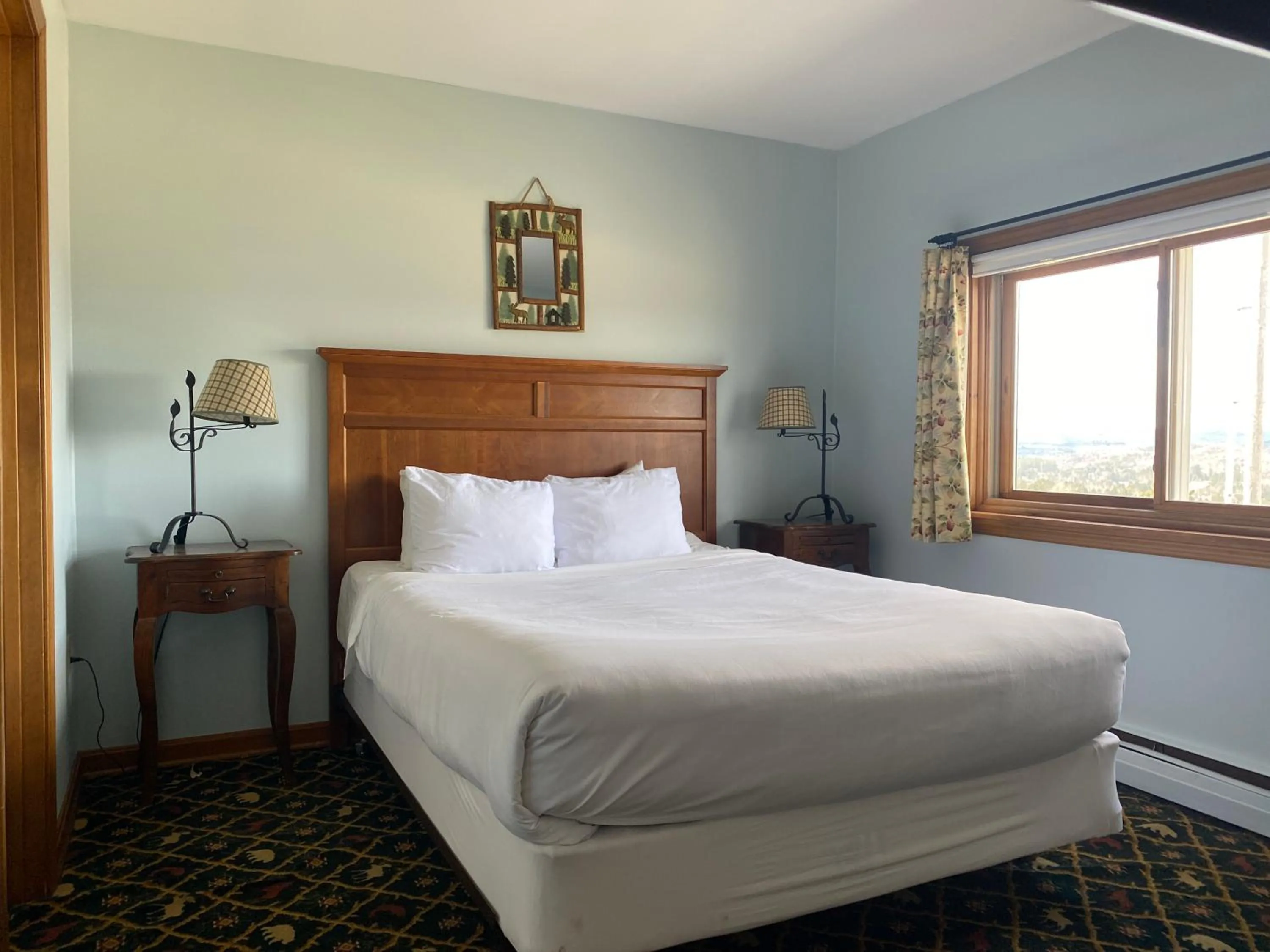 Bedroom, Bed in The Wildflower Inn