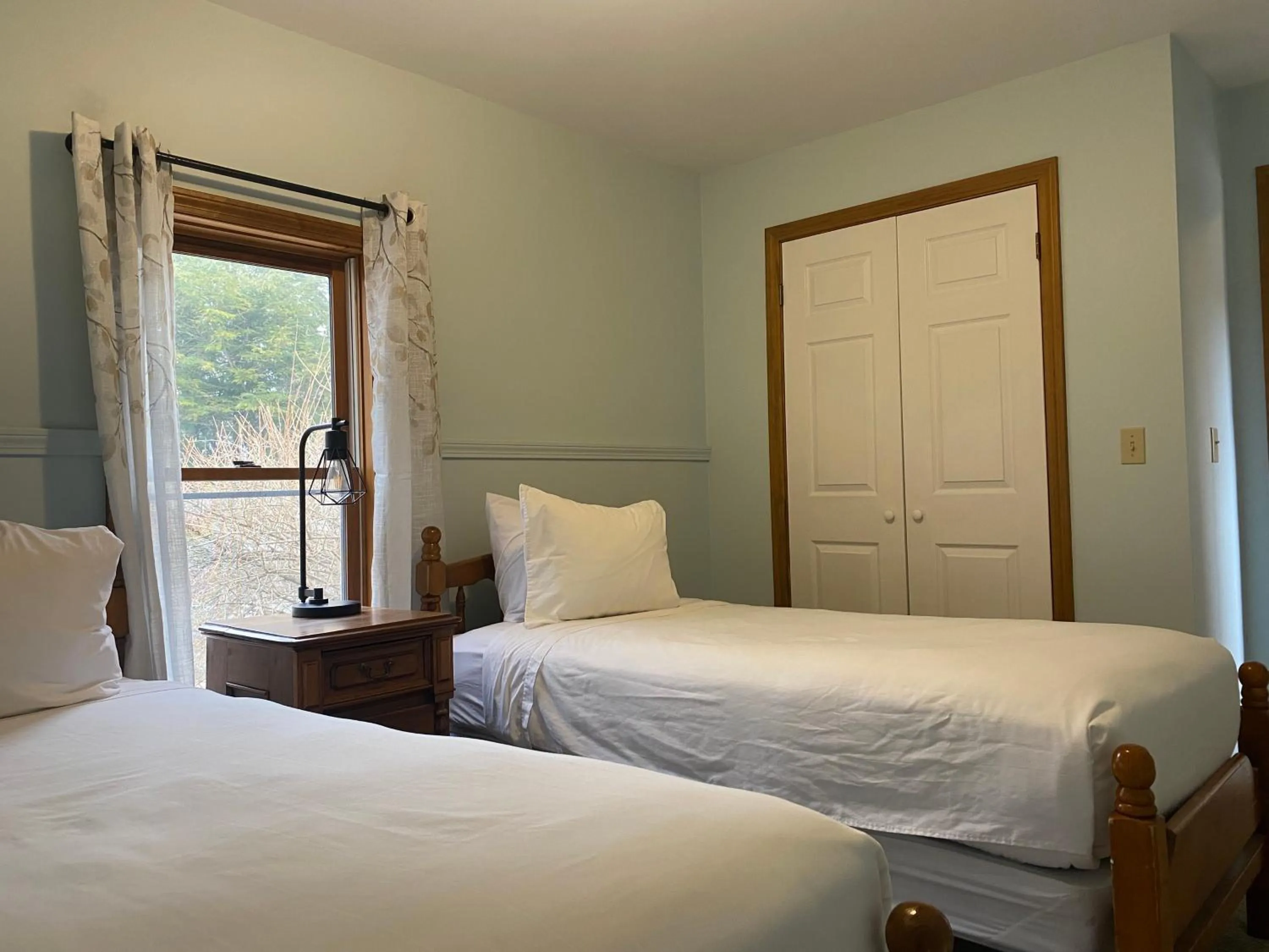 Bedroom, Bed in The Wildflower Inn