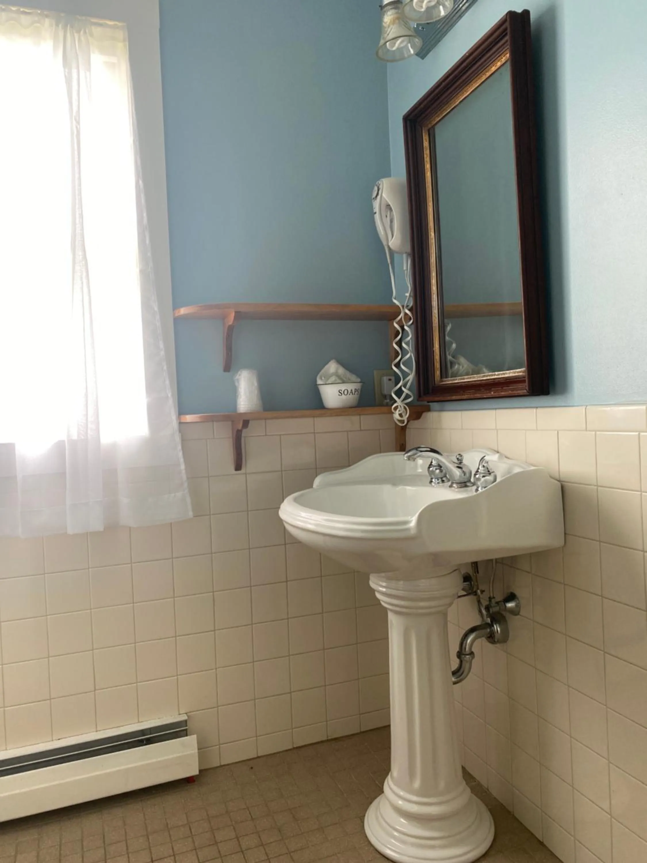 Bathroom in The Wildflower Inn