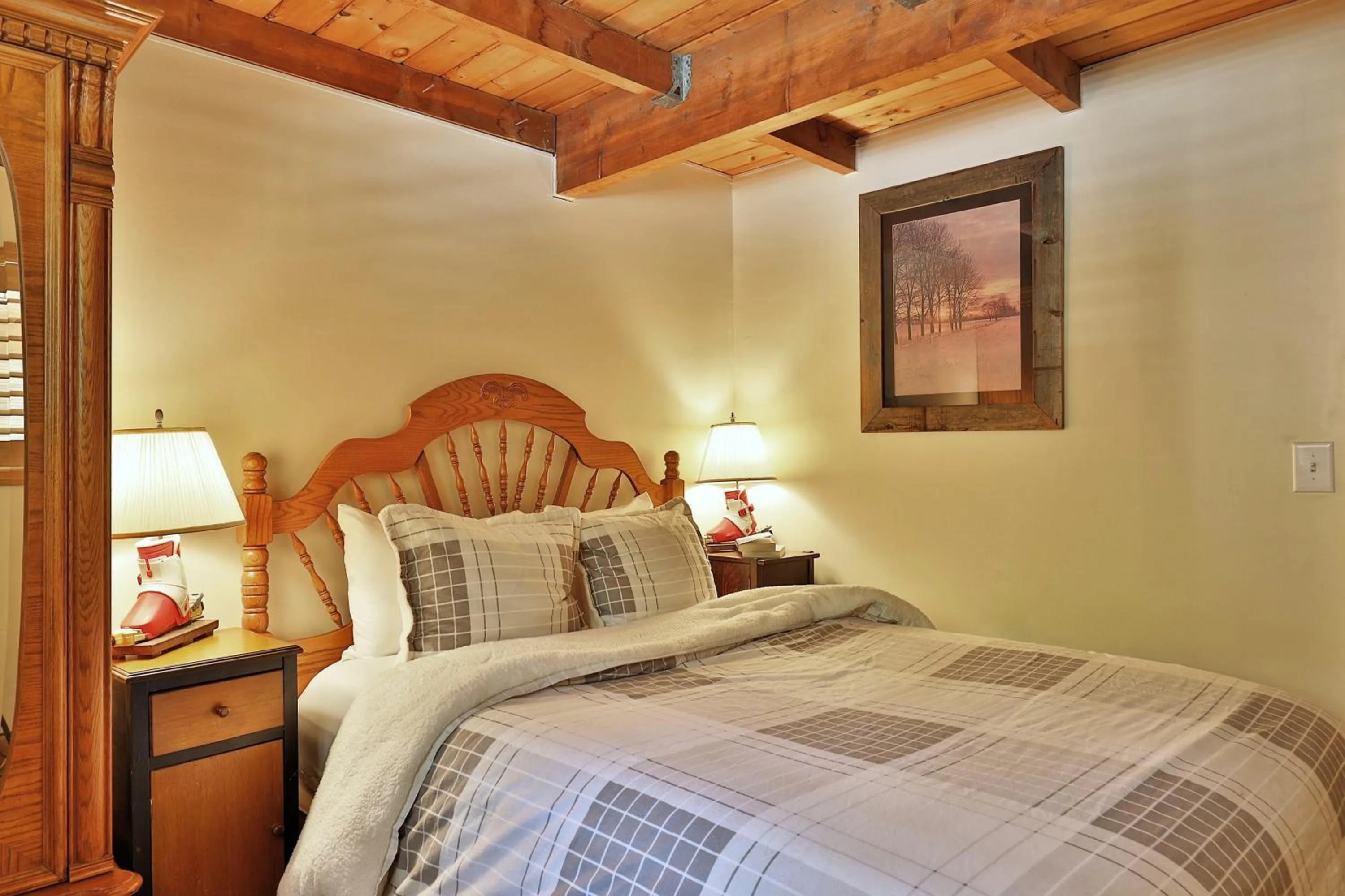 Bed in Tanglewood Chalet- 4 BR 4 BA Family Home in Killington, Perfect for Groups home